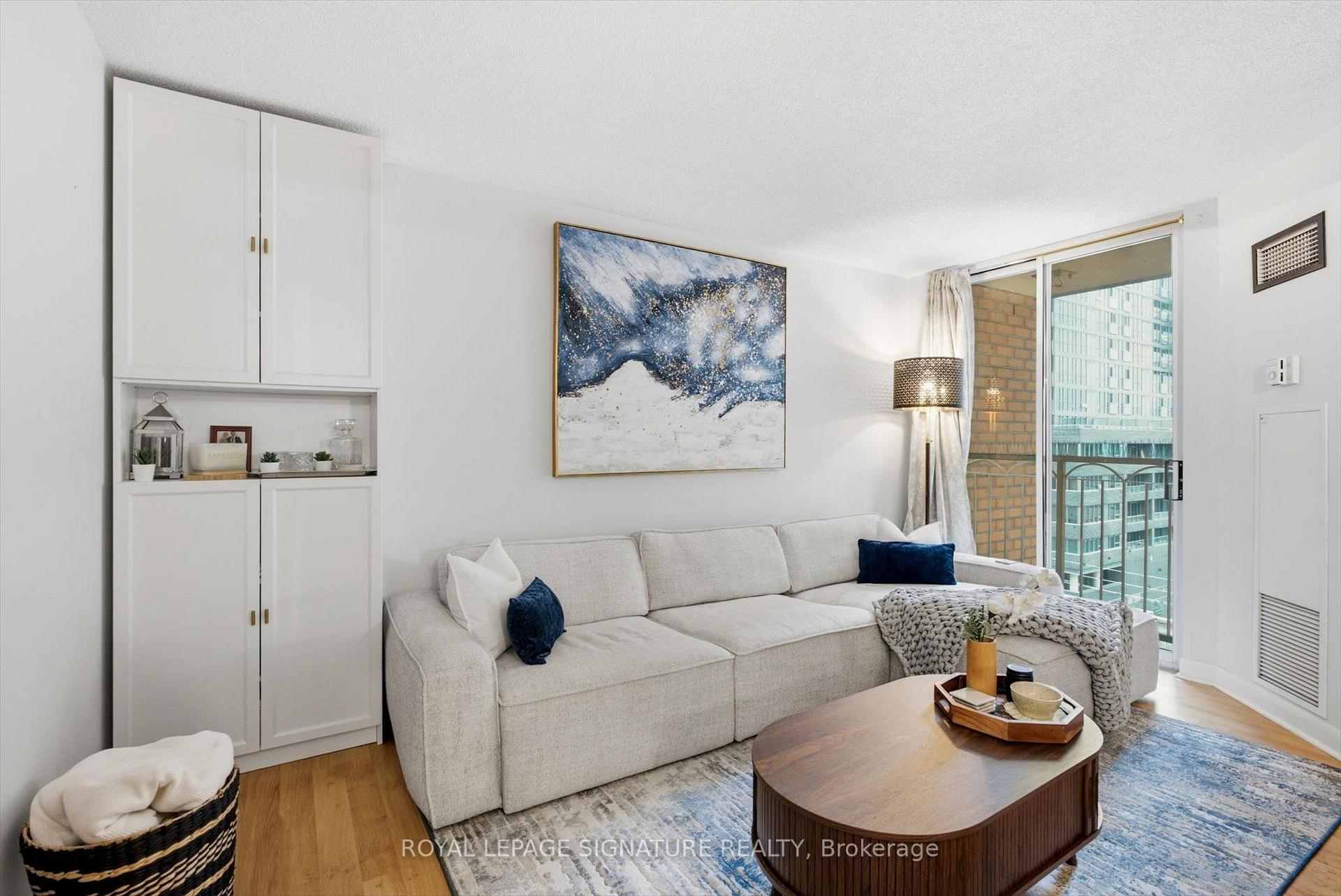 Photo 4 of Unit 704, 323 Richmond Street E, Toronto, Moss Park — HOMEH