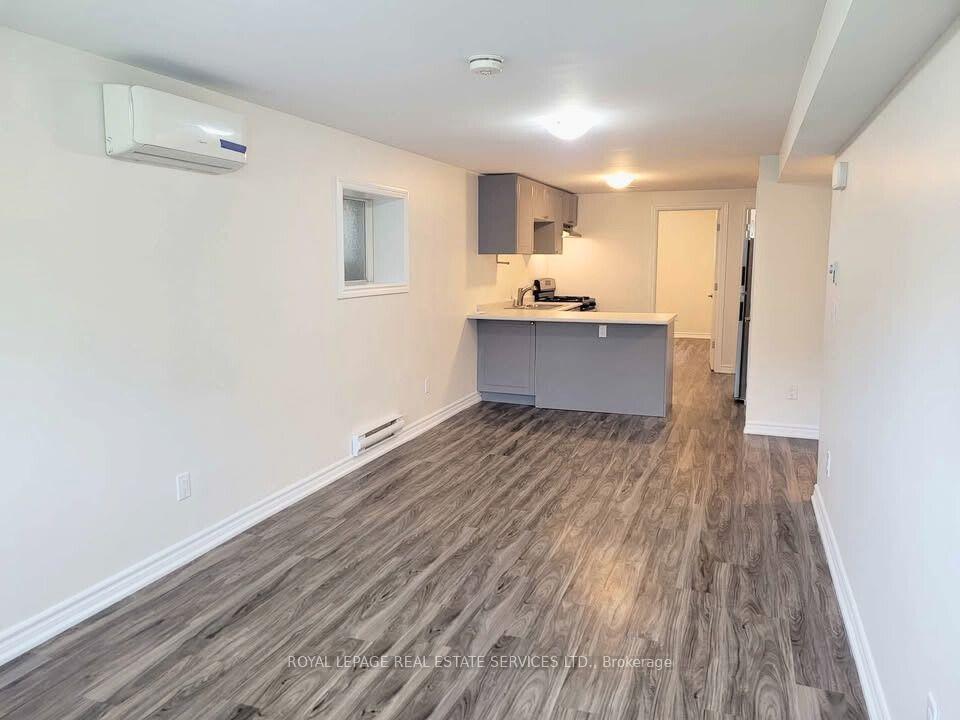 Photo 11 of 11 Dennis Avenue, North York, Mount Dennis — HOMEH