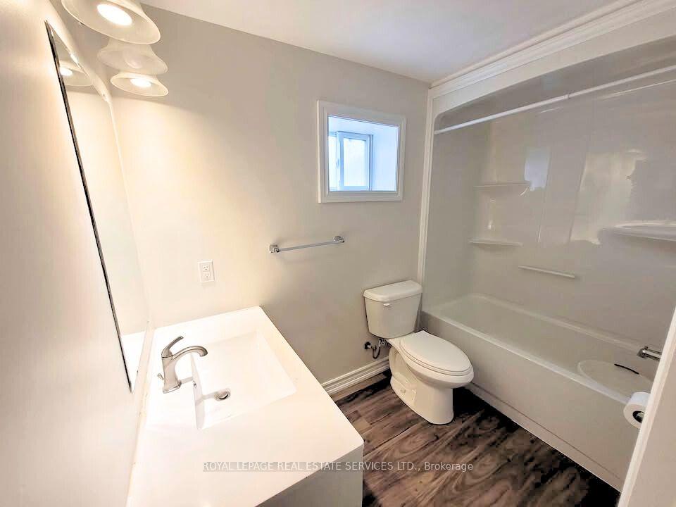 Photo 12 of 11 Dennis Avenue, North York, Mount Dennis — HOMEH