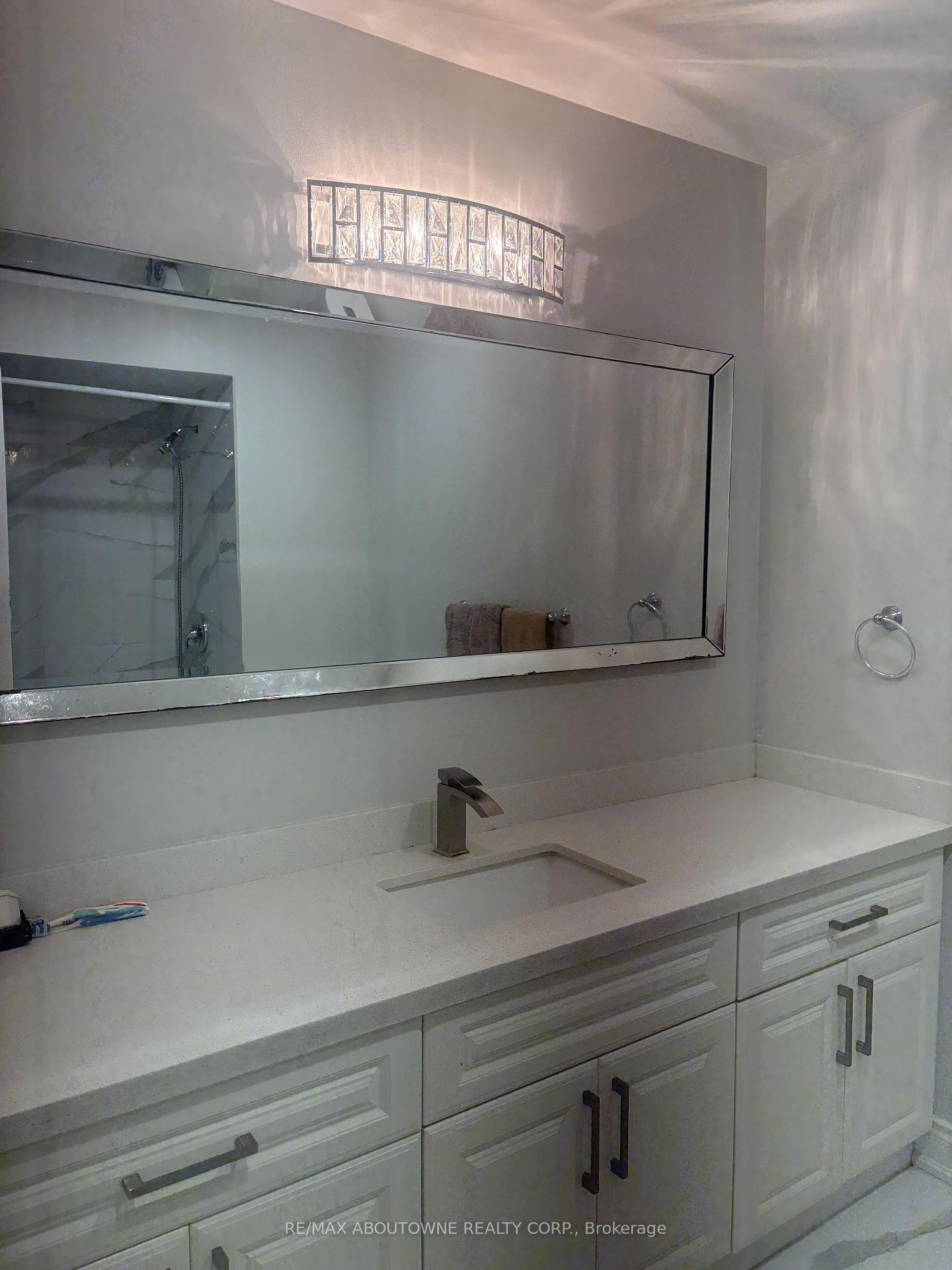 Photo 6 of Unit Upper, 14 Charcoal Drive, Scarborough, Highland Creek — HOMEH