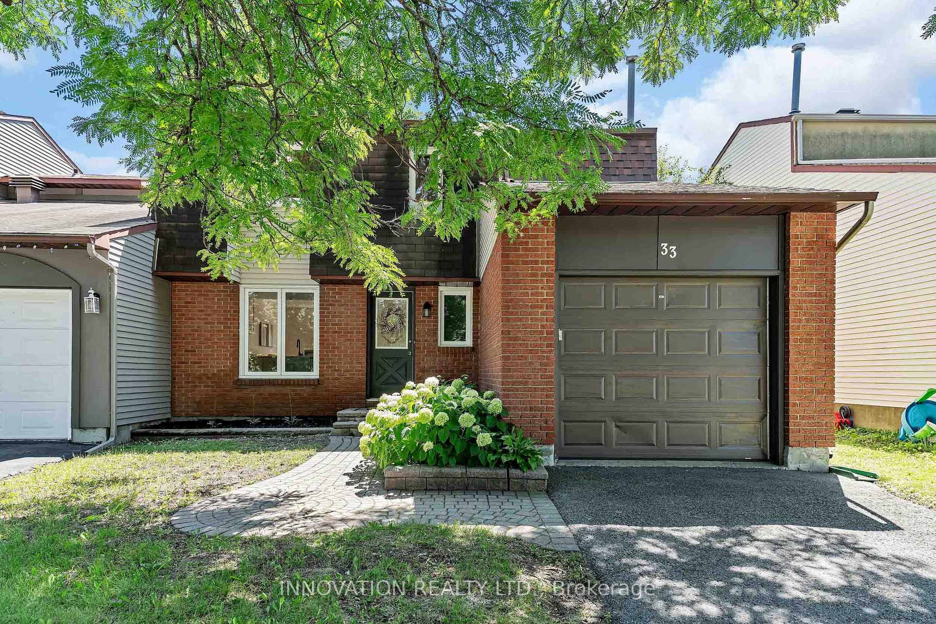Photo 2 of 33 Exeter Drive, Ottawa, Barrhaven - On the Green — HOMEH