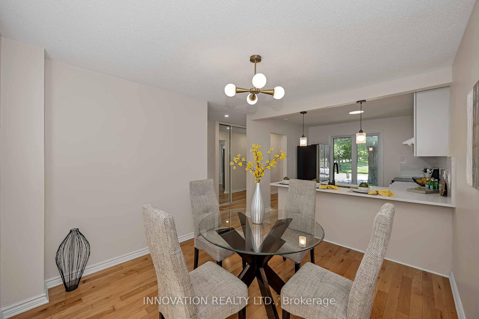 Photo 12 of 33 Exeter Drive, Ottawa, Barrhaven - On the Green — HOMEH