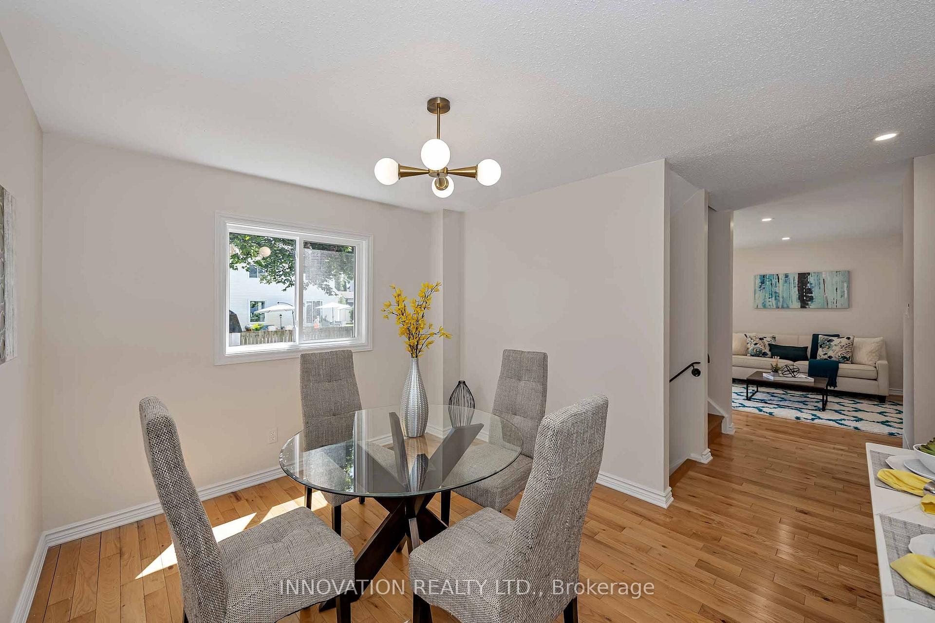 Photo 13 of 33 Exeter Drive, Ottawa, Barrhaven - On the Green — HOMEH