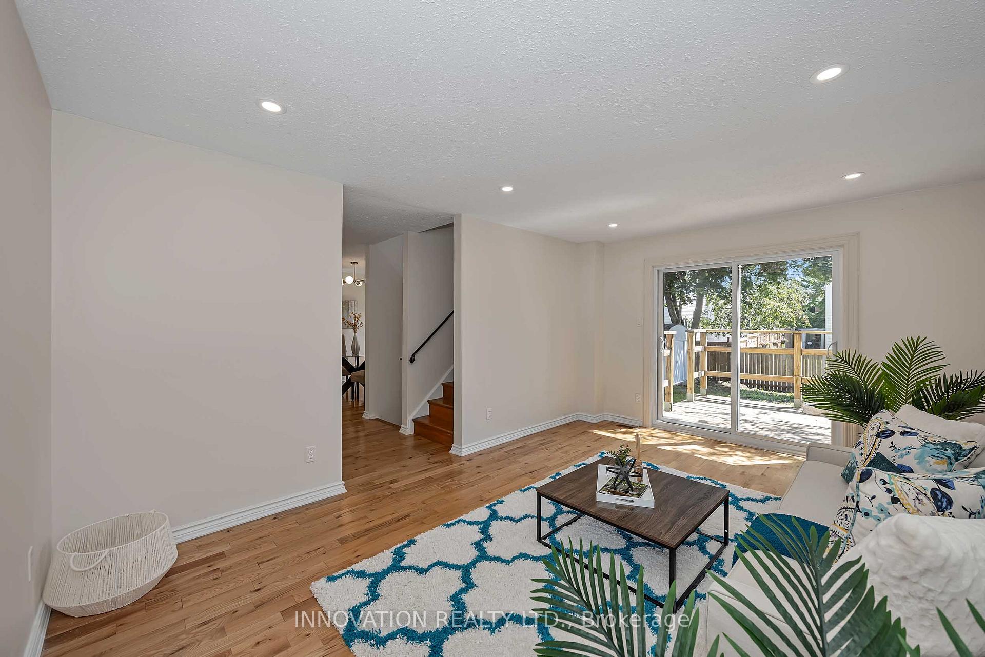 Photo 16 of 33 Exeter Drive, Ottawa, Barrhaven - On the Green — HOMEH