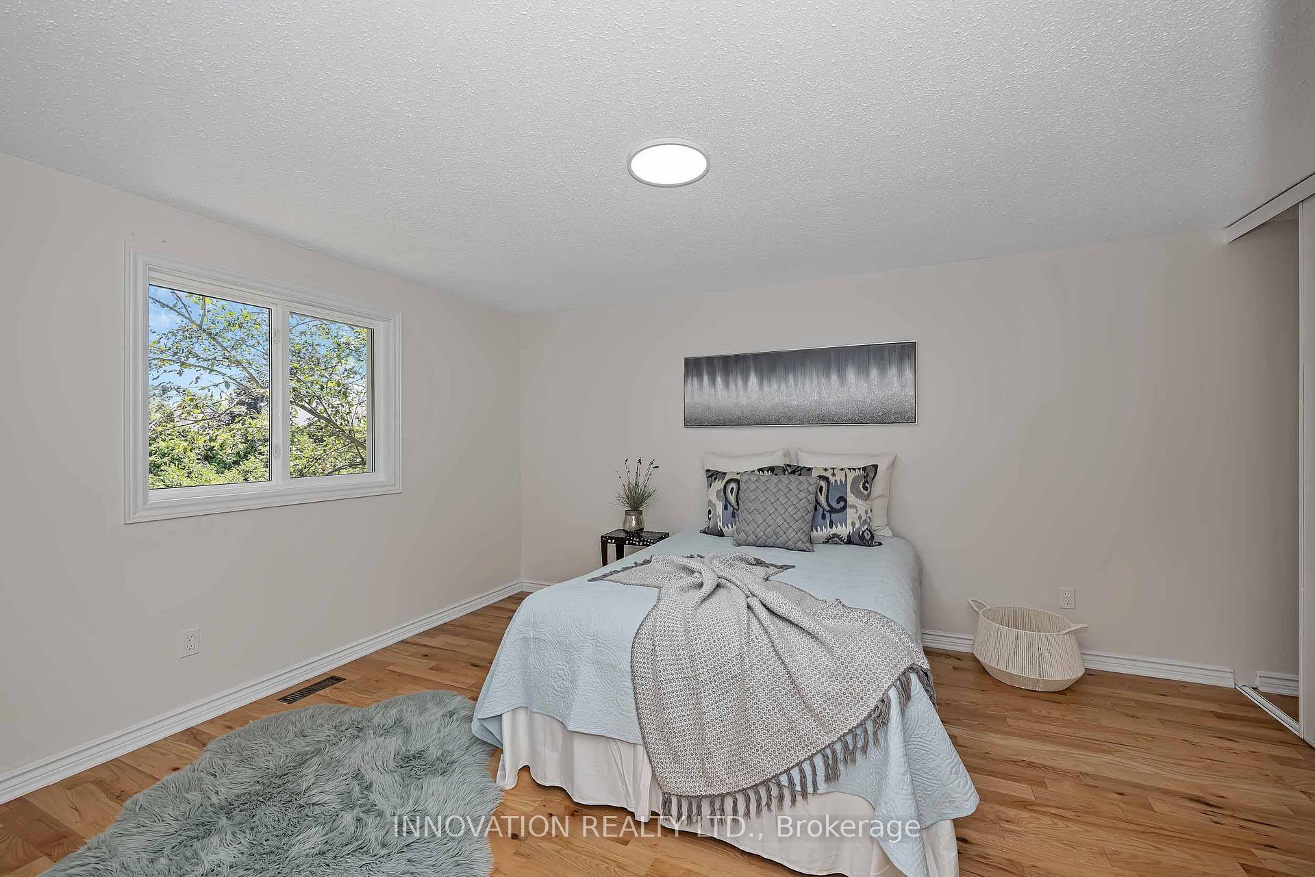 Photo 20 of 33 Exeter Drive, Ottawa, Barrhaven - On the Green — HOMEH