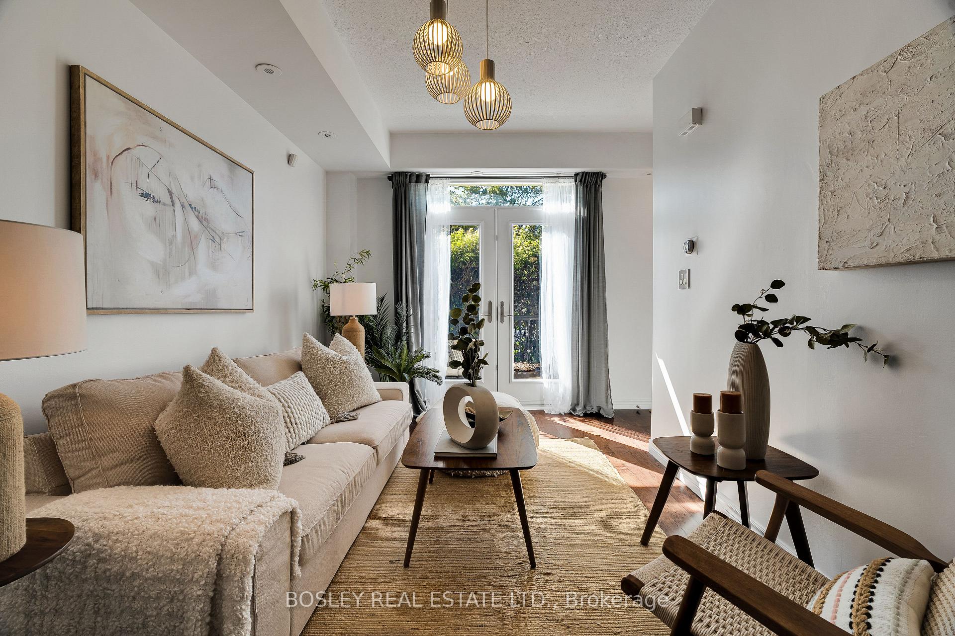 Photo 2 of Unit TH22, 80 Carr Street, Toronto, Kensington-Chinatown — HOMEH