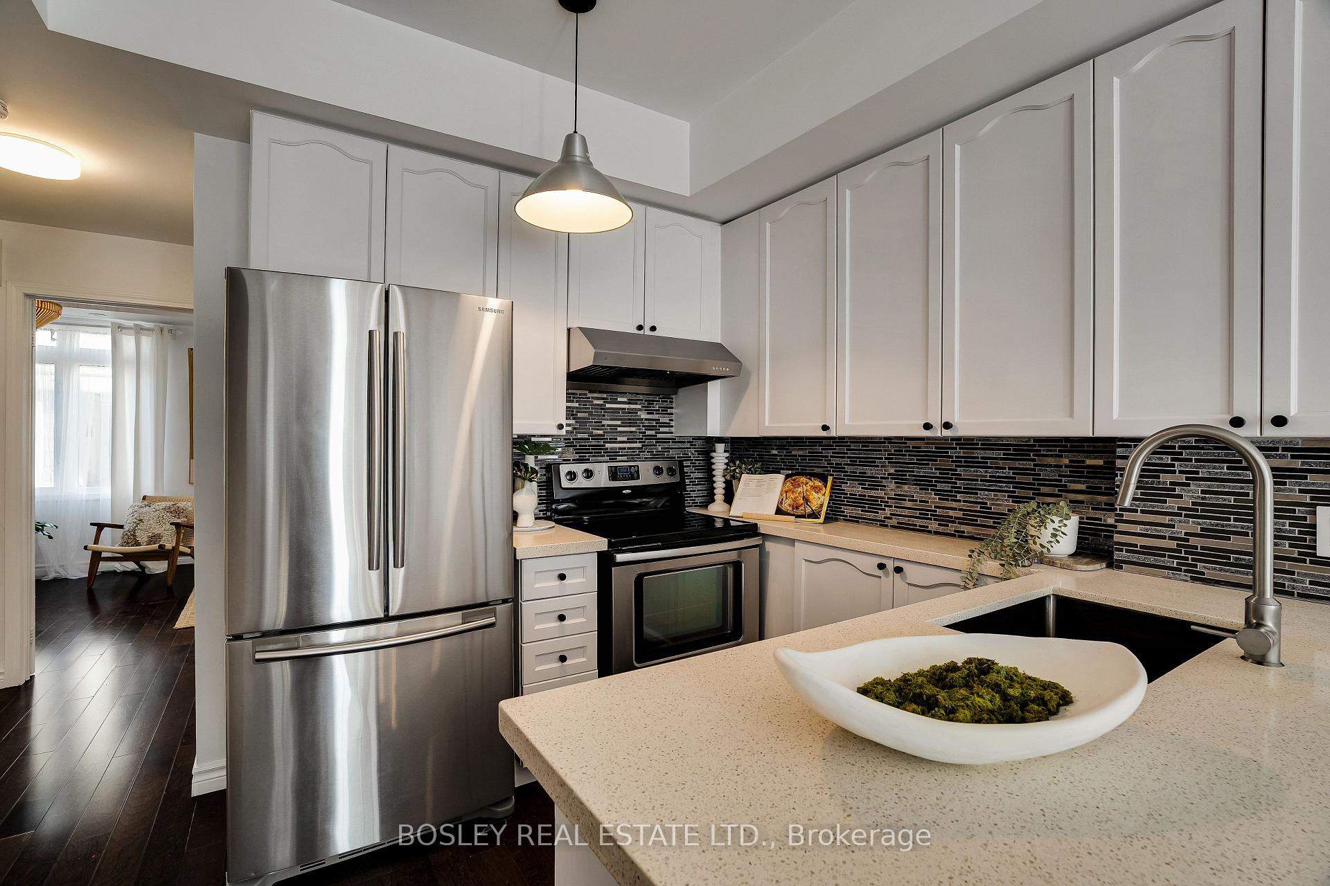 Photo 7 of Unit TH22, 80 Carr Street, Toronto, Kensington-Chinatown — HOMEH