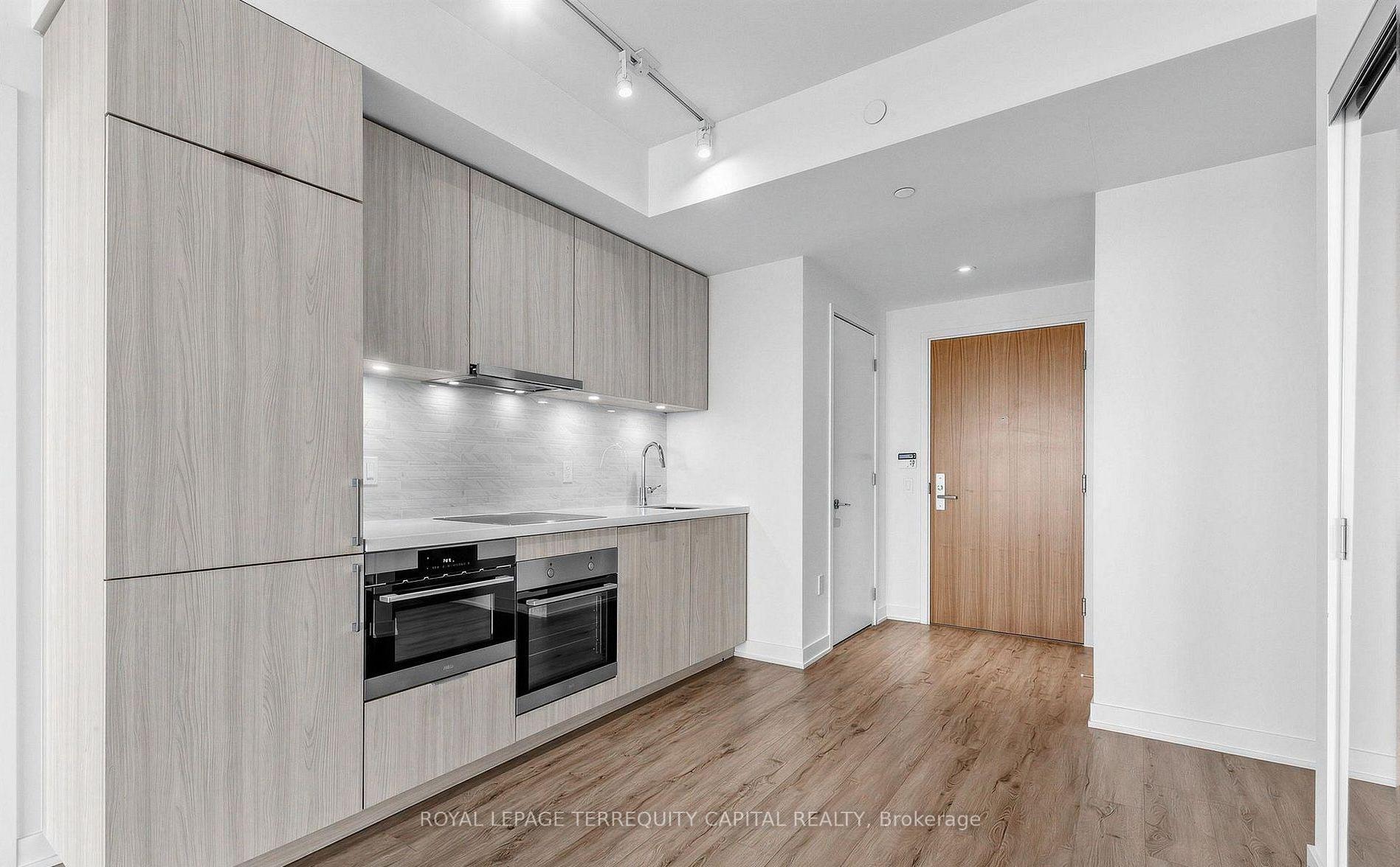 Photo 4 of Unit 1901, 15 Queens Quay E, Toronto, Waterfront Communities — HOMEH