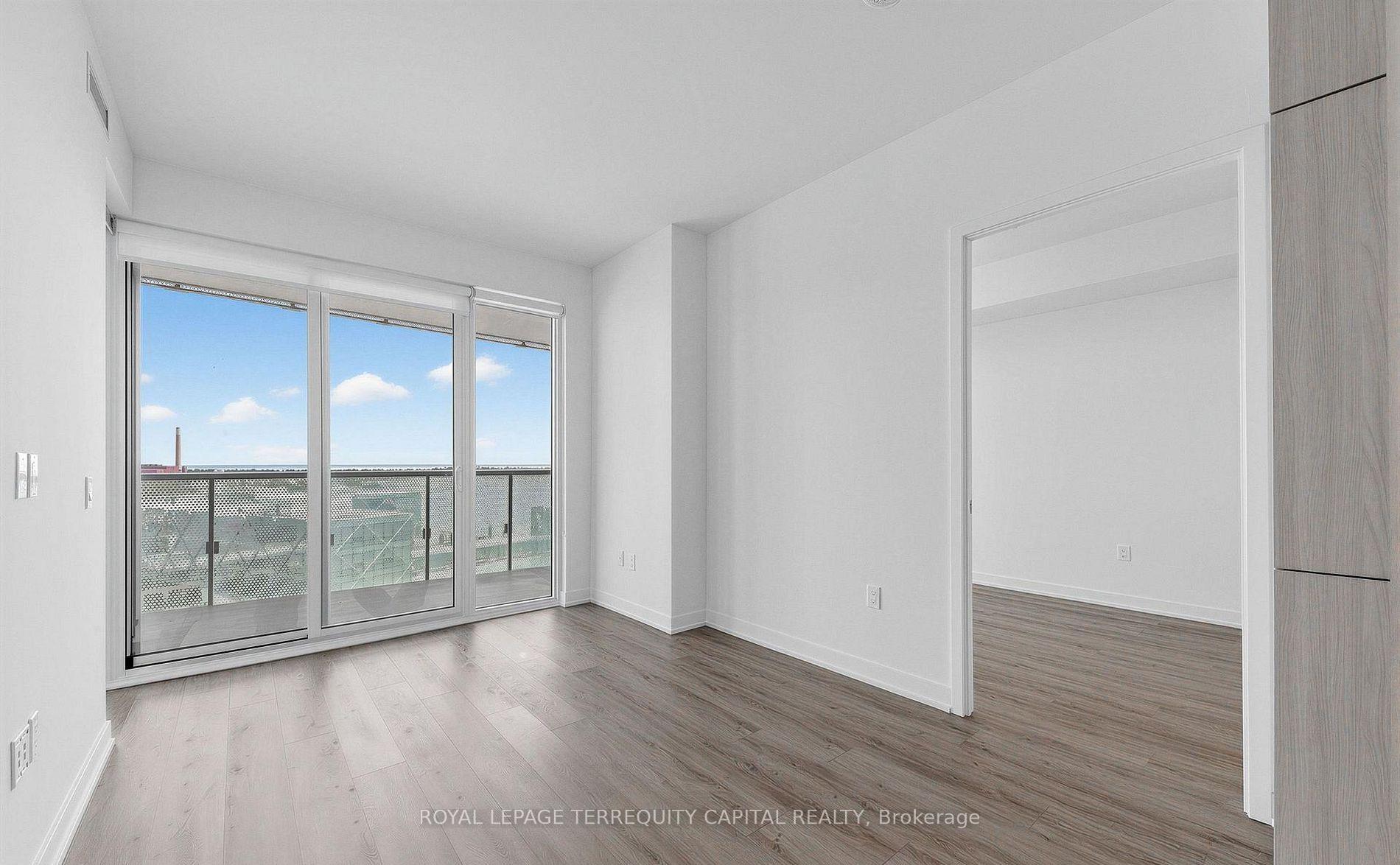 Photo 8 of Unit 1901, 15 Queens Quay E, Toronto, Waterfront Communities — HOMEH