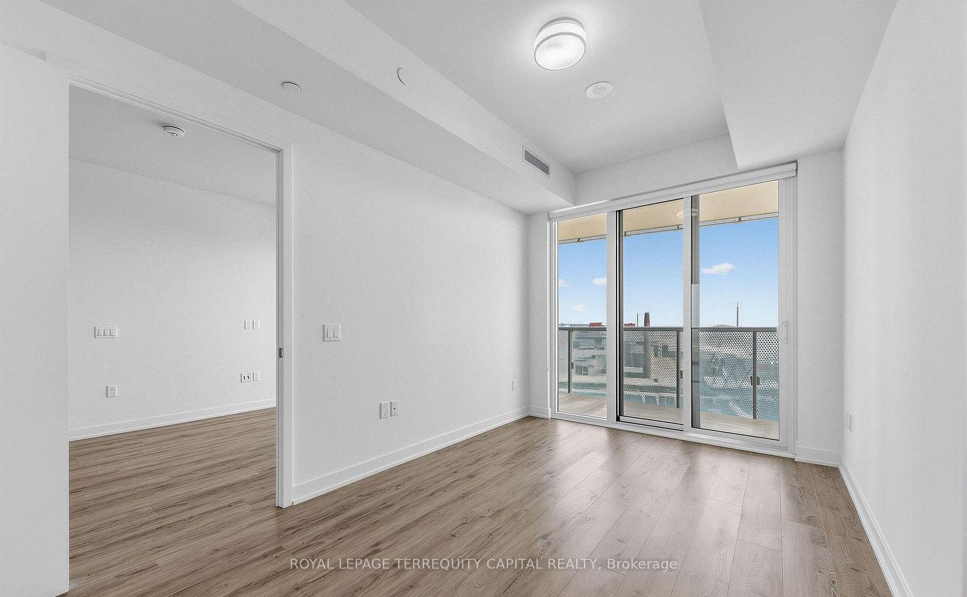Photo 11 of Unit 1901, 15 Queens Quay E, Toronto, Waterfront Communities — HOMEH