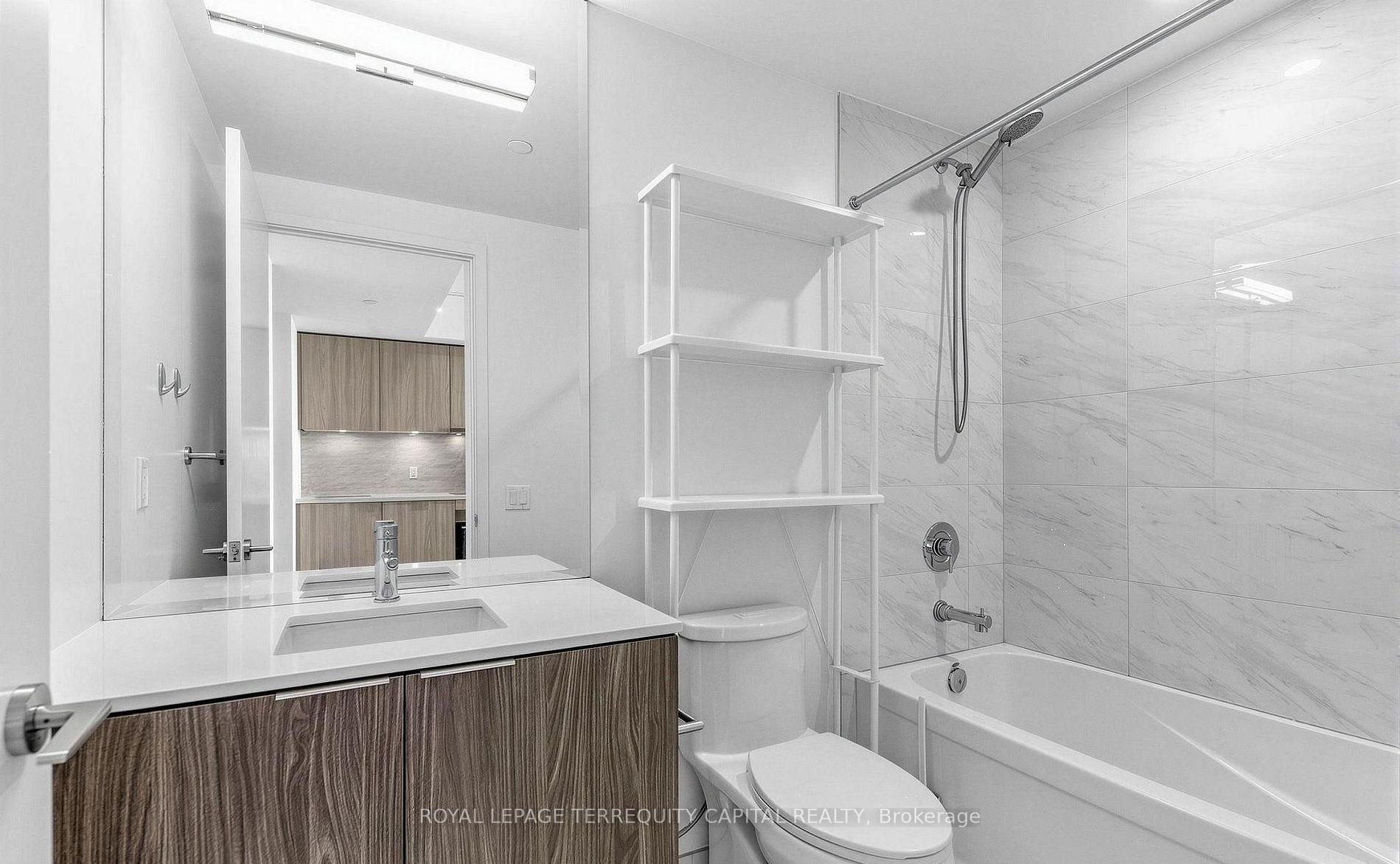 Photo 17 of Unit 1901, 15 Queens Quay E, Toronto, Waterfront Communities — HOMEH