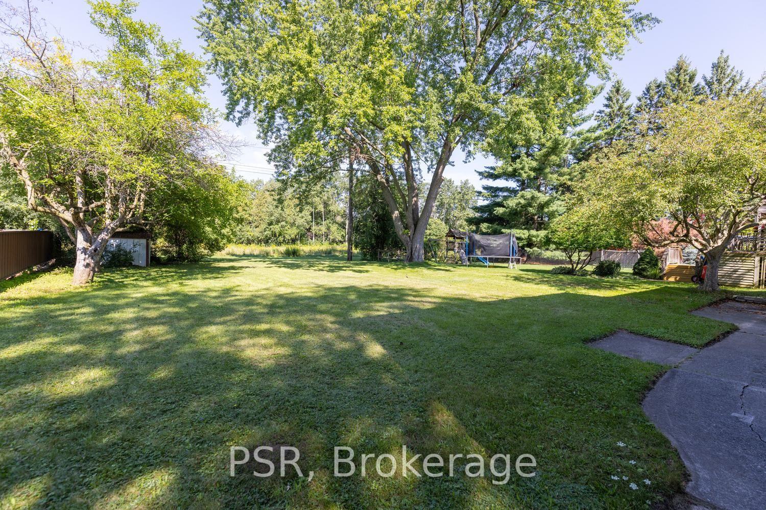 Photo 7 of 68 Halliwell Drive, Kitchener, Heritage Park - Kitchener — HOMEH