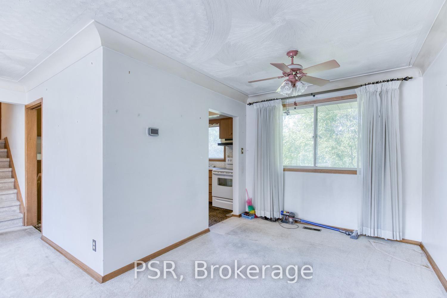 Photo 25 of 68 Halliwell Drive, Kitchener, Heritage Park - Kitchener — HOMEH