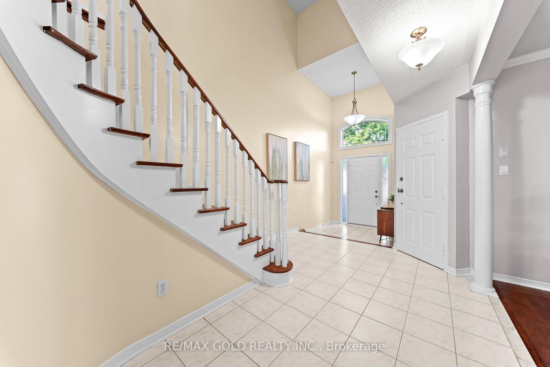 Photo 6 of 21 Pacific Wind Crescent, Brampton, Sandringham-Wellington — HOMEH