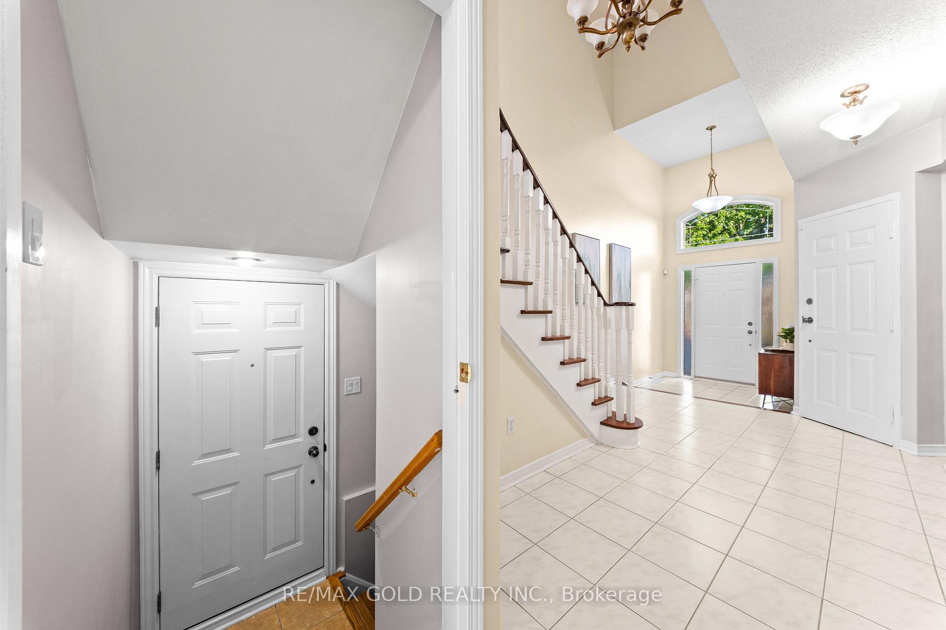 Photo 7 of 21 Pacific Wind Crescent, Brampton, Sandringham-Wellington — HOMEH