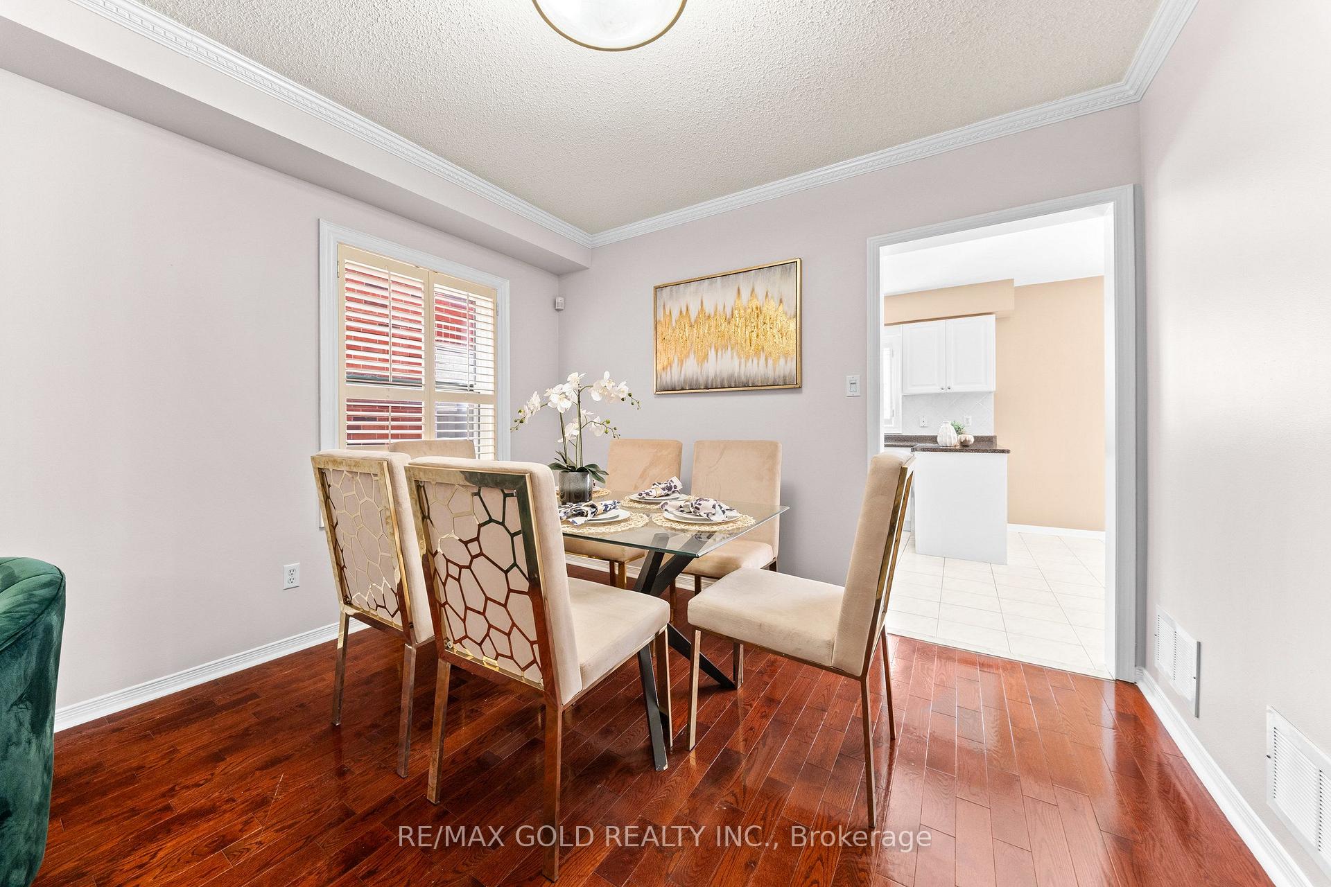 Photo 11 of 21 Pacific Wind Crescent, Brampton, Sandringham-Wellington — HOMEH