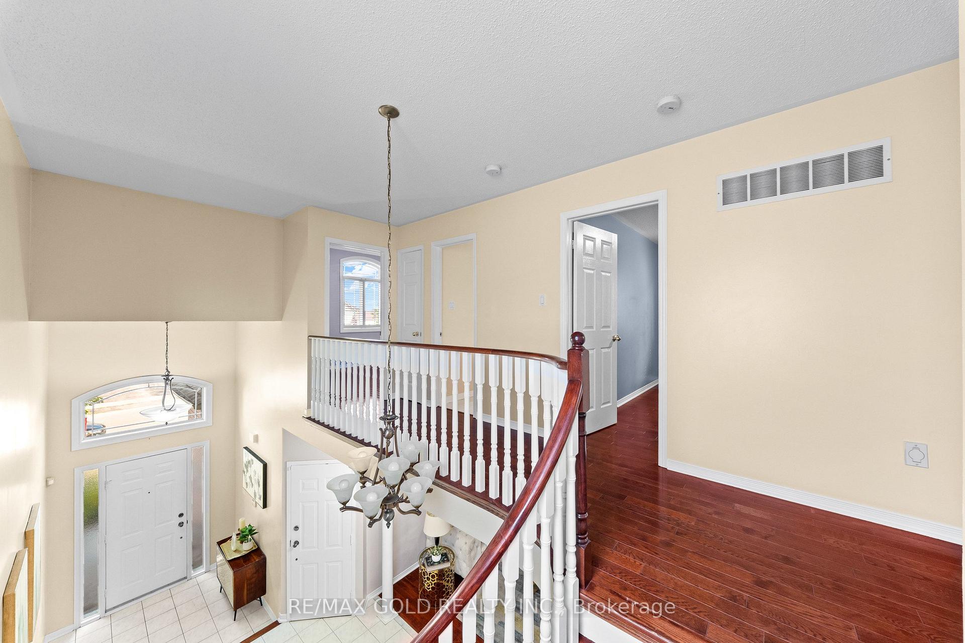 Photo 21 of 21 Pacific Wind Crescent, Brampton, Sandringham-Wellington — HOMEH