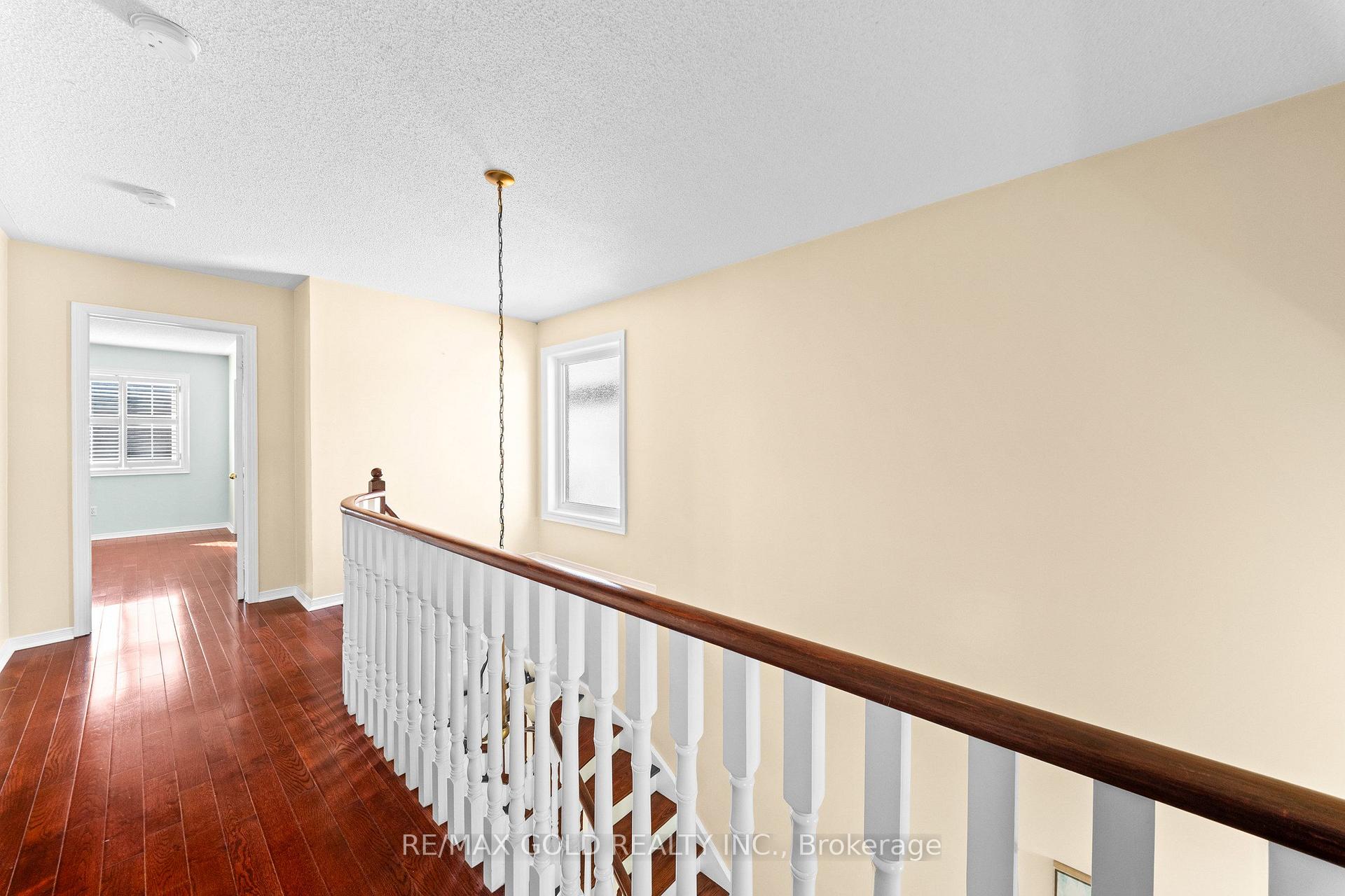 Photo 22 of 21 Pacific Wind Crescent, Brampton, Sandringham-Wellington — HOMEH