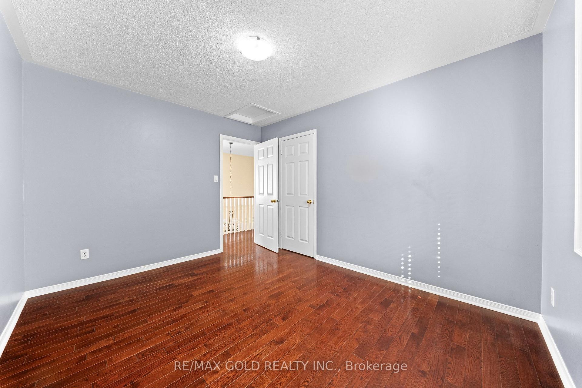 Photo 27 of 21 Pacific Wind Crescent, Brampton, Sandringham-Wellington — HOMEH