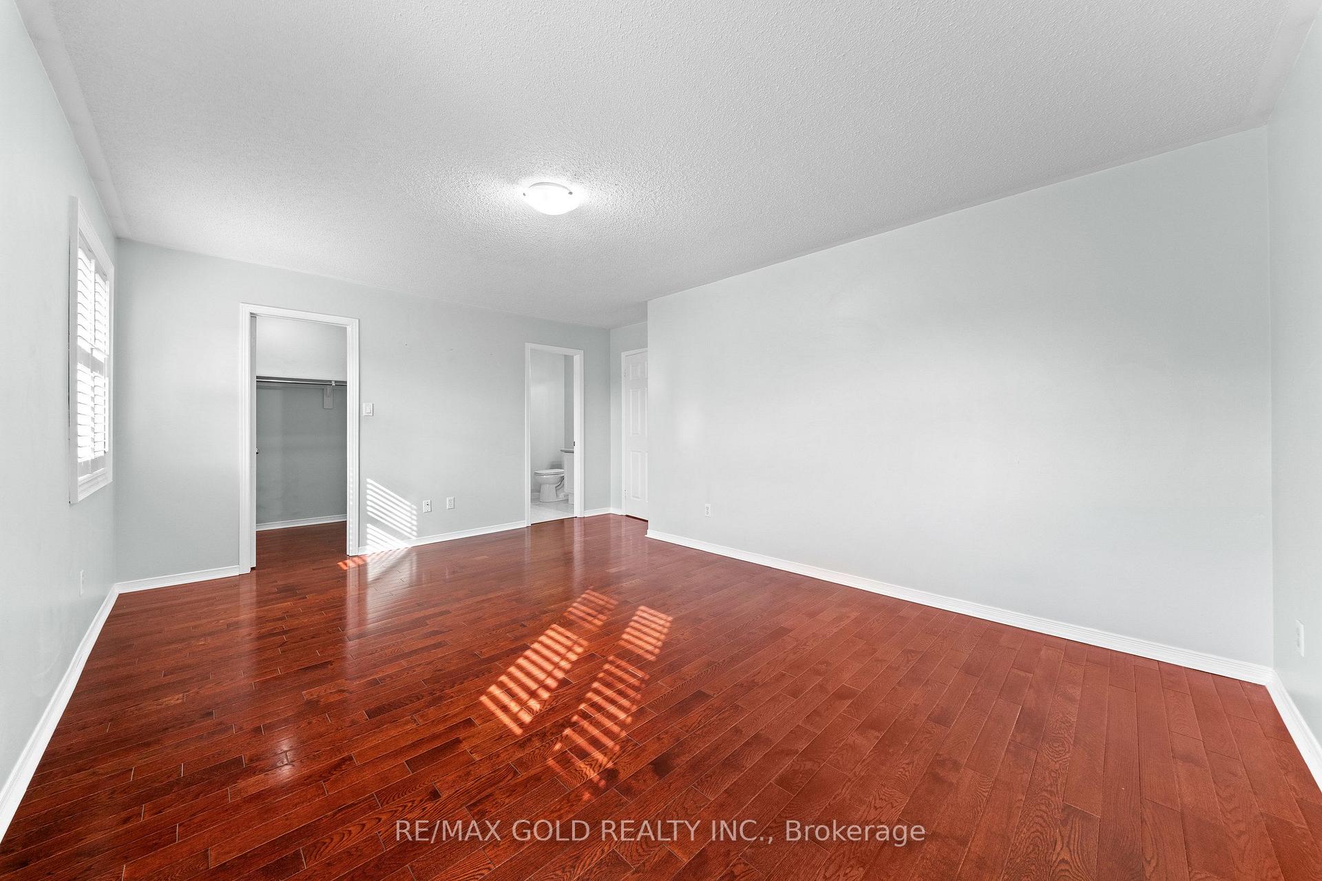 Photo 29 of 21 Pacific Wind Crescent, Brampton, Sandringham-Wellington — HOMEH