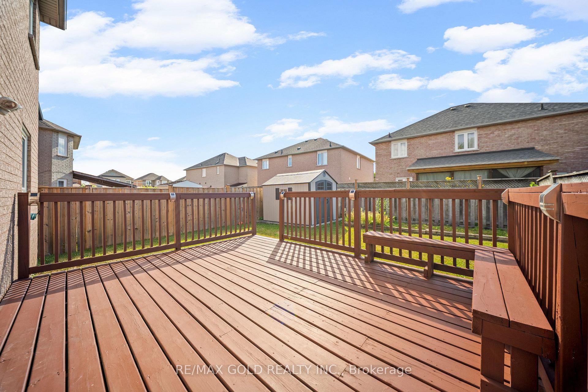 Photo 41 of 21 Pacific Wind Crescent, Brampton, Sandringham-Wellington — HOMEH