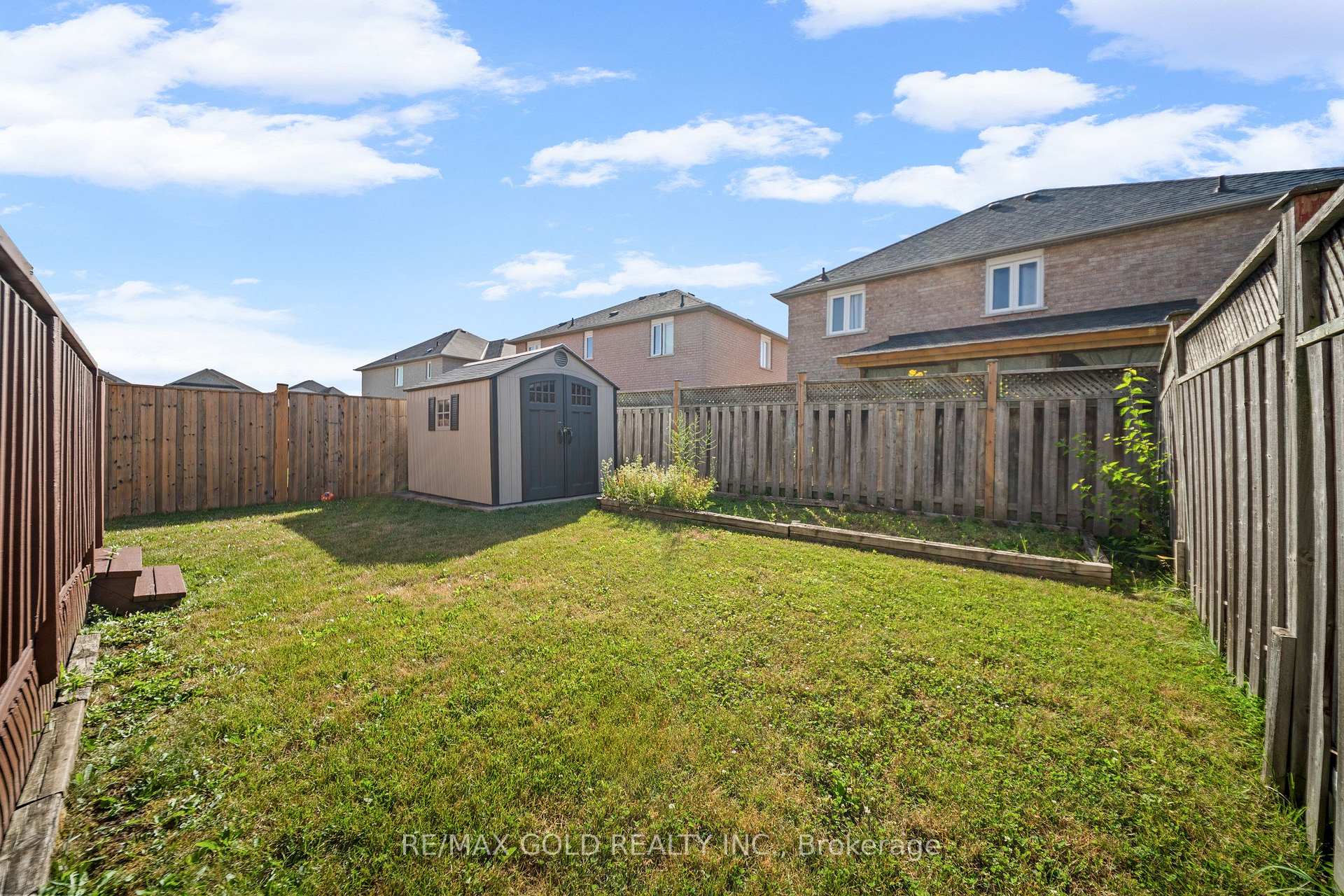 Photo 42 of 21 Pacific Wind Crescent, Brampton, Sandringham-Wellington — HOMEH