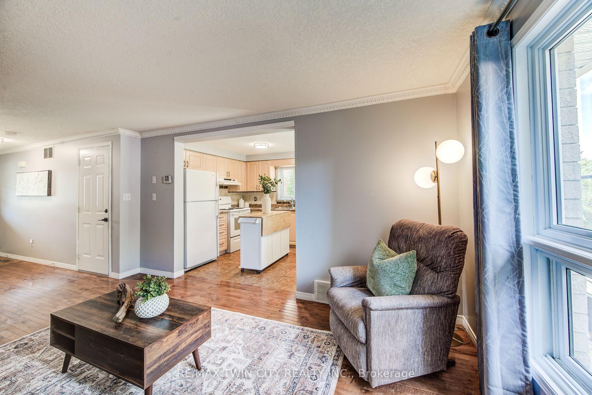 Photo 8 of 1089 Copper Leaf Crescent, Kitchener, Trussler — HOMEH