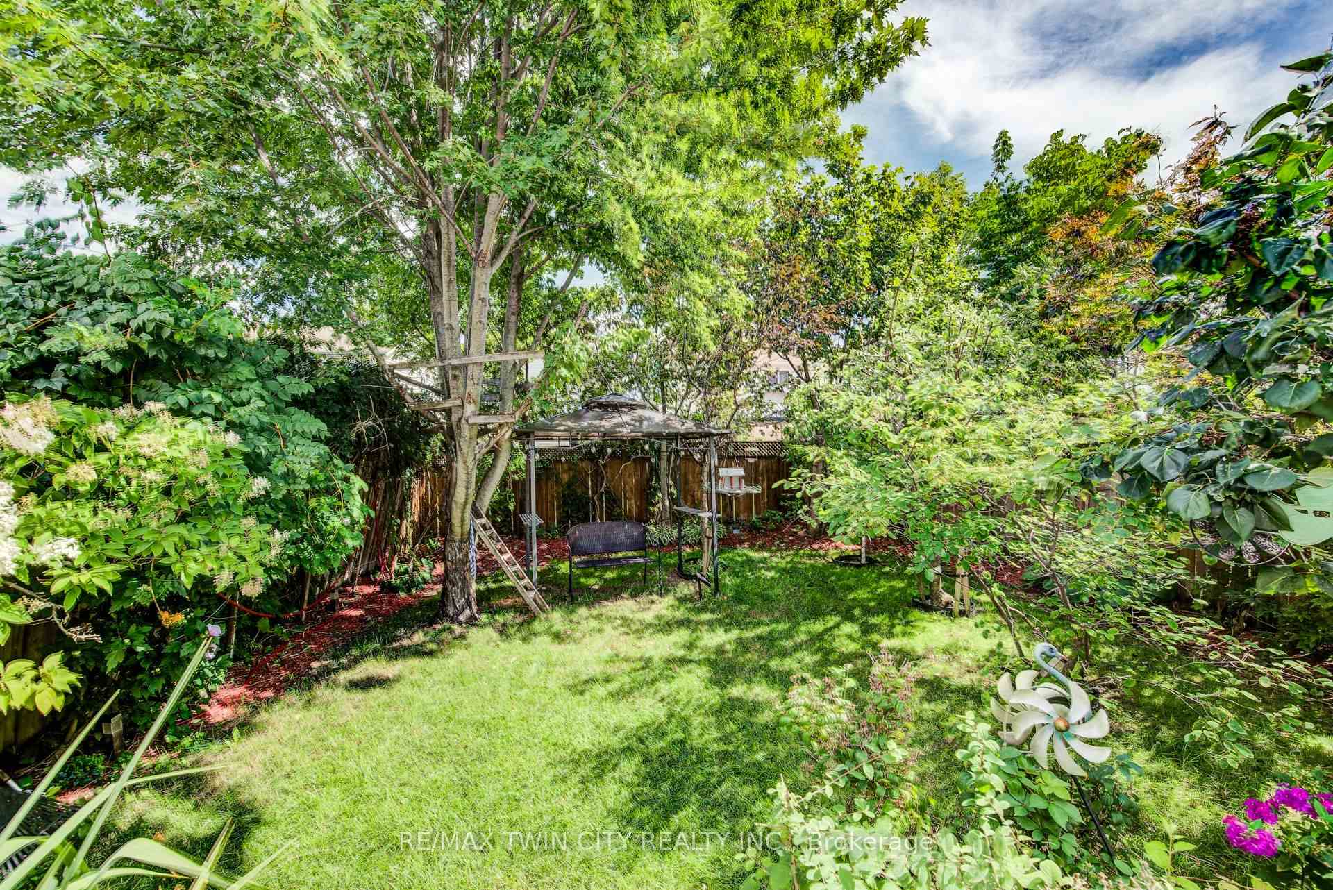 Photo 30 of 1089 Copper Leaf Crescent, Kitchener, Trussler — HOMEH