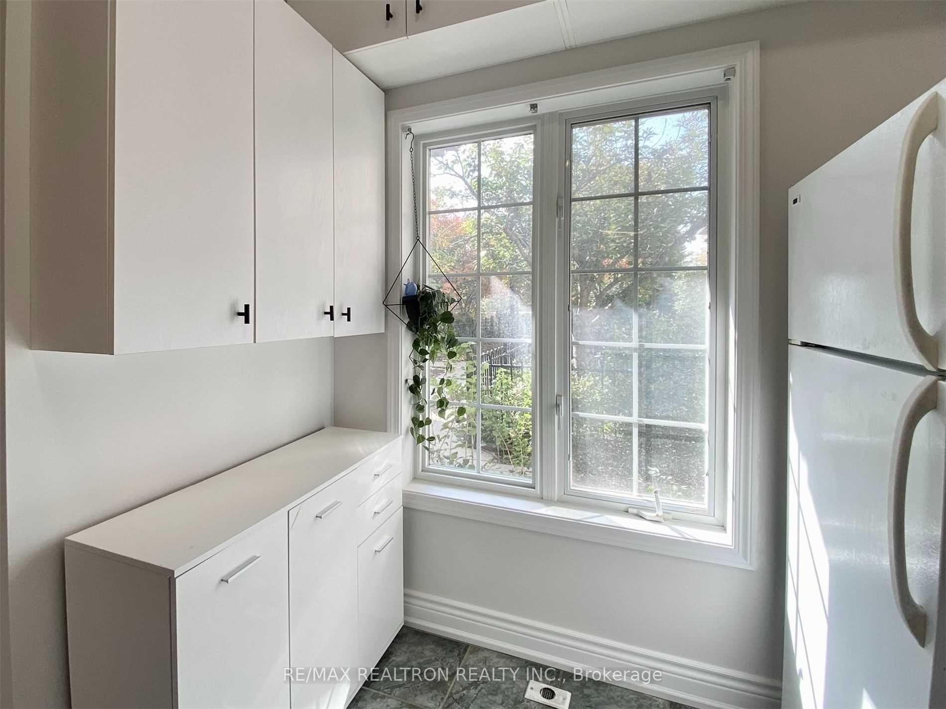 Photo 6 of Unit 13A, 1 Alpen Way, Markham, Unionville — HOMEH
