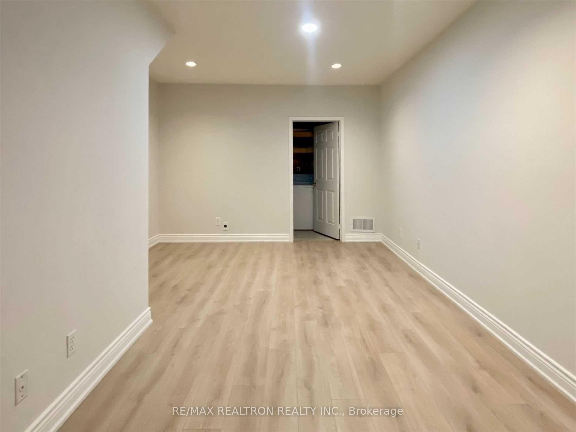 Photo 18 of Unit 13A, 1 Alpen Way, Markham, Unionville — HOMEH