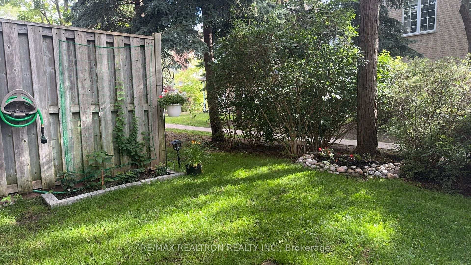 Photo 23 of Unit 13A, 1 Alpen Way, Markham, Unionville — HOMEH