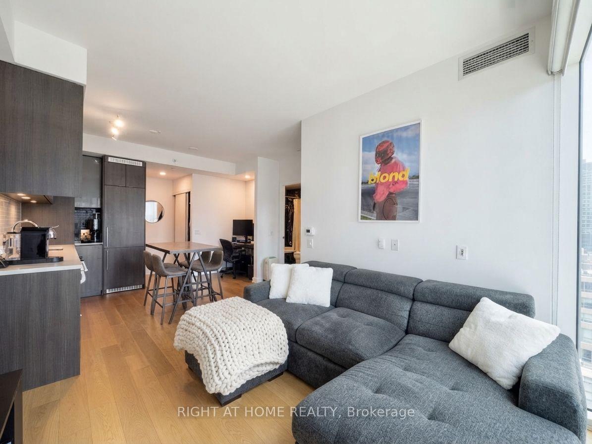 Photo 1 of Unit 1507, 115 Blue Jays Way, Toronto, Waterfront Communities — HOMEH