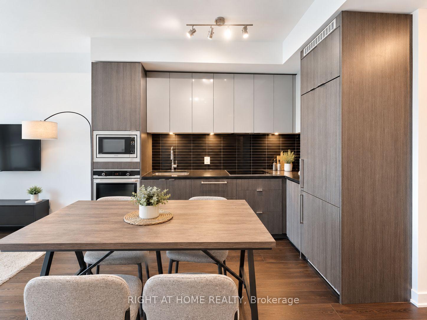 Photo 7 of Unit 1507, 115 Blue Jays Way, Toronto, Waterfront Communities — HOMEH