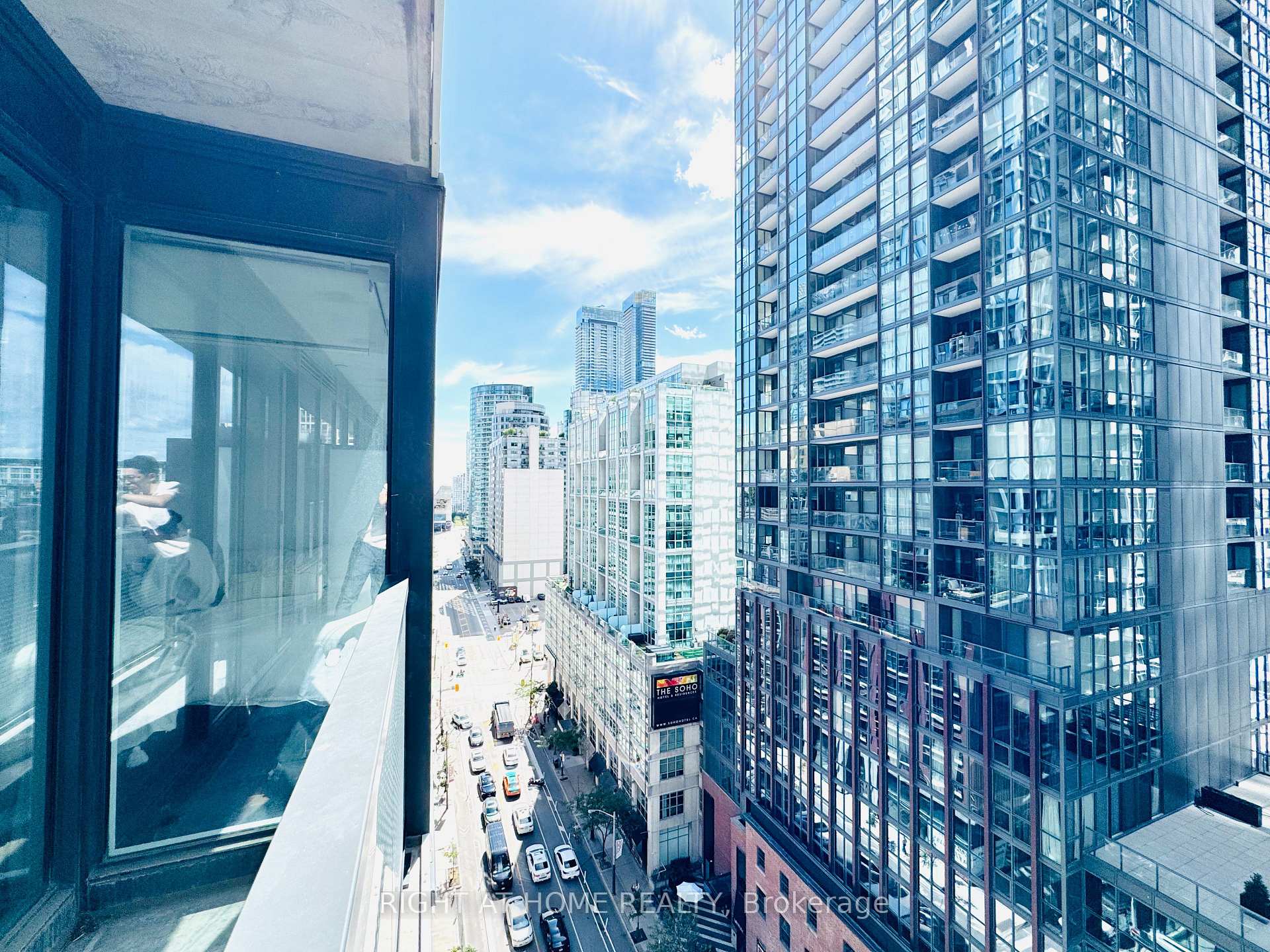 Photo 16 of Unit 1507, 115 Blue Jays Way, Toronto, Waterfront Communities — HOMEH