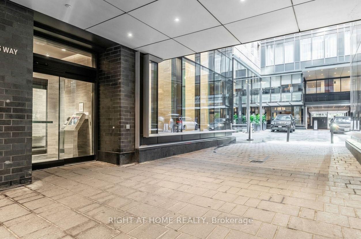 Photo 19 of Unit 1507, 115 Blue Jays Way, Toronto, Waterfront Communities — HOMEH