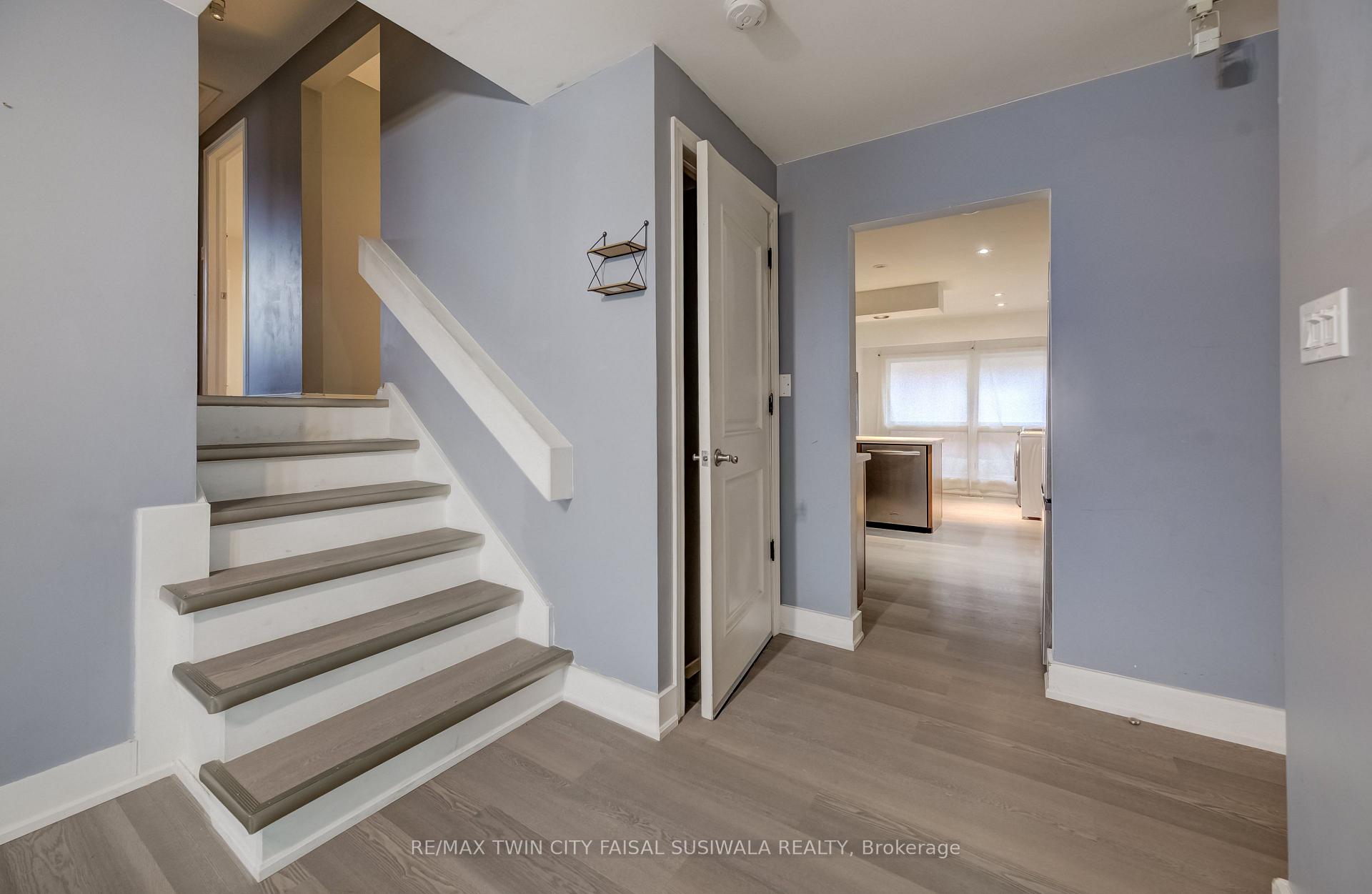 Photo 7 of 135 Brierdale Drive, Kitchener, Idlewood — HOMEH