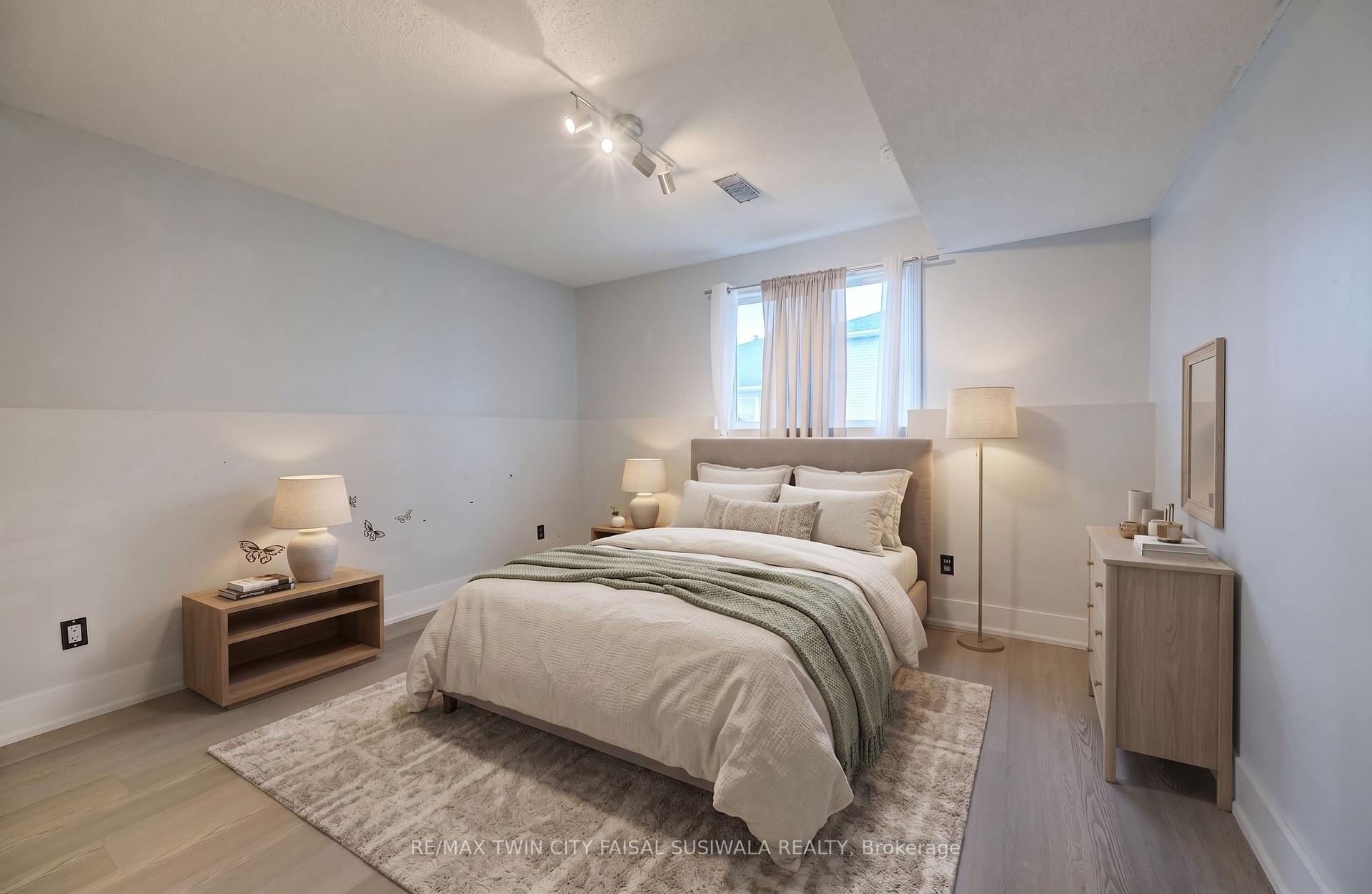 Photo 19 of 135 Brierdale Drive, Kitchener, Idlewood — HOMEH
