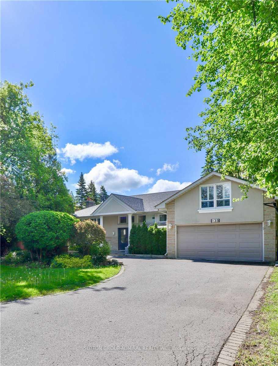Photo 2 of 135 Elgin Street, Markham, Thornhill — HOMEH