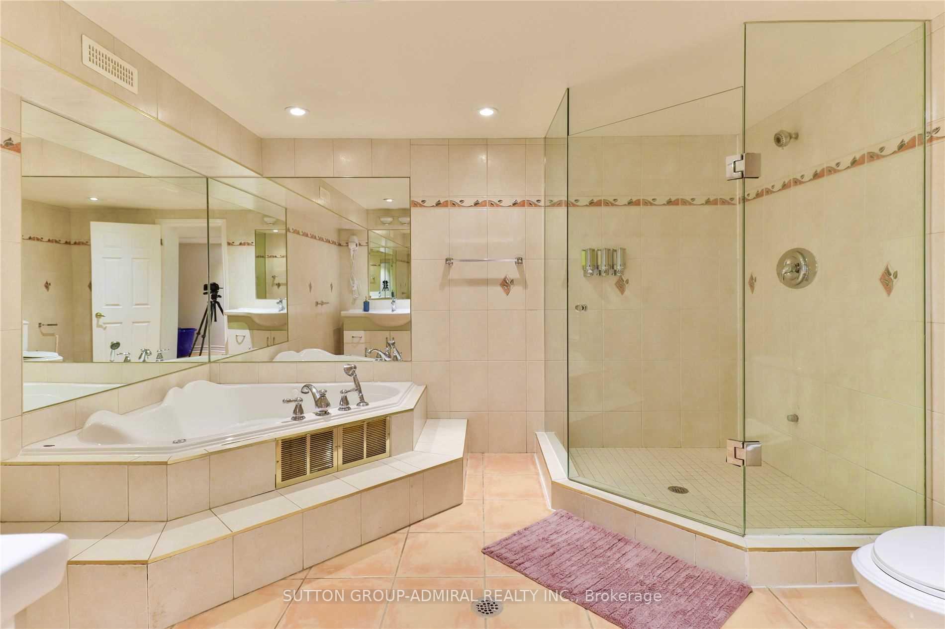 Photo 24 of 135 Elgin Street, Markham, Thornhill — HOMEH
