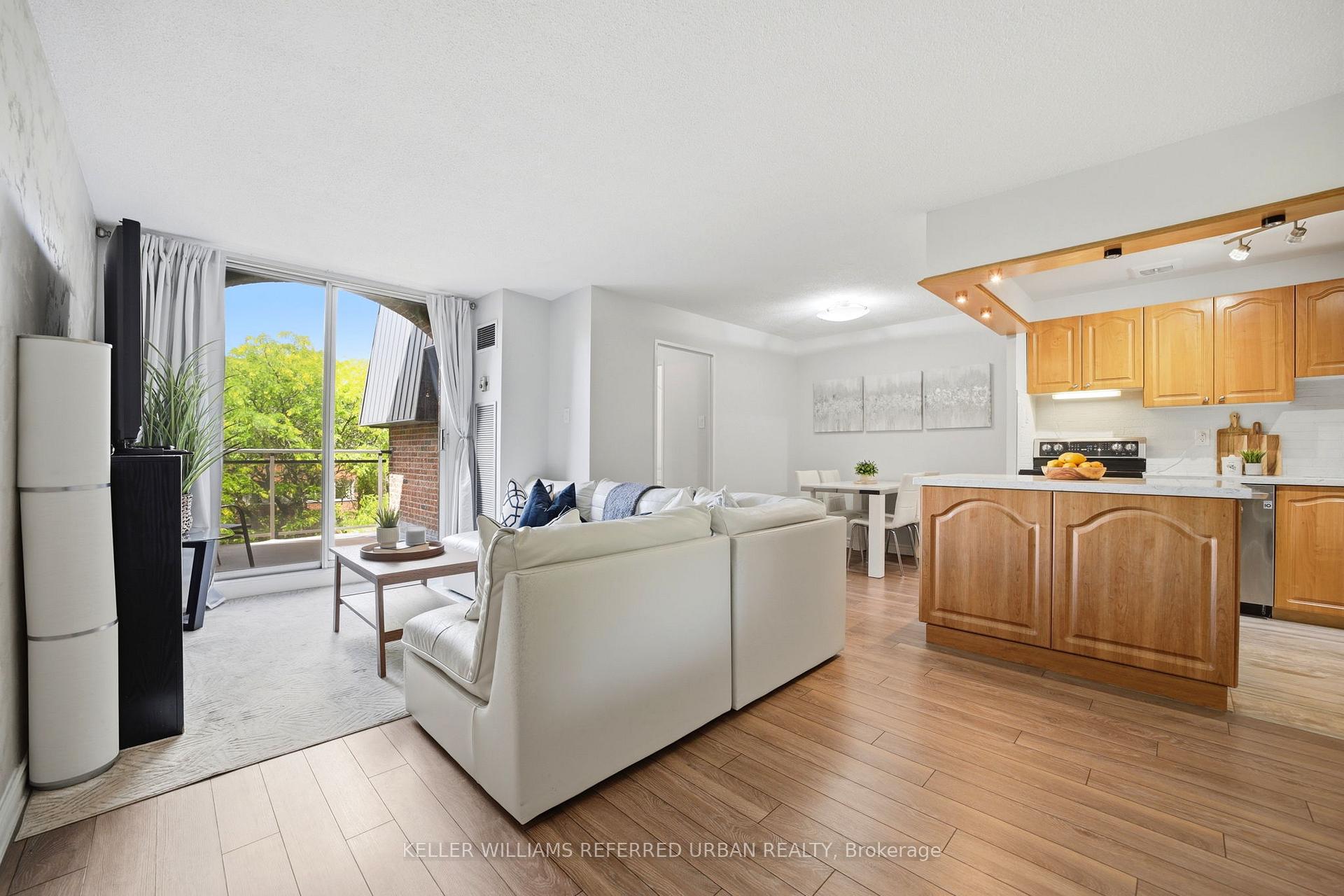 Photo 4 of Unit 347, 16B Elgin Street, Markham, Thornhill — HOMEH