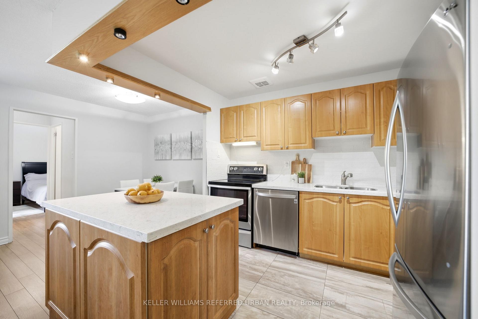 Photo 5 of Unit 347, 16B Elgin Street, Markham, Thornhill — HOMEH