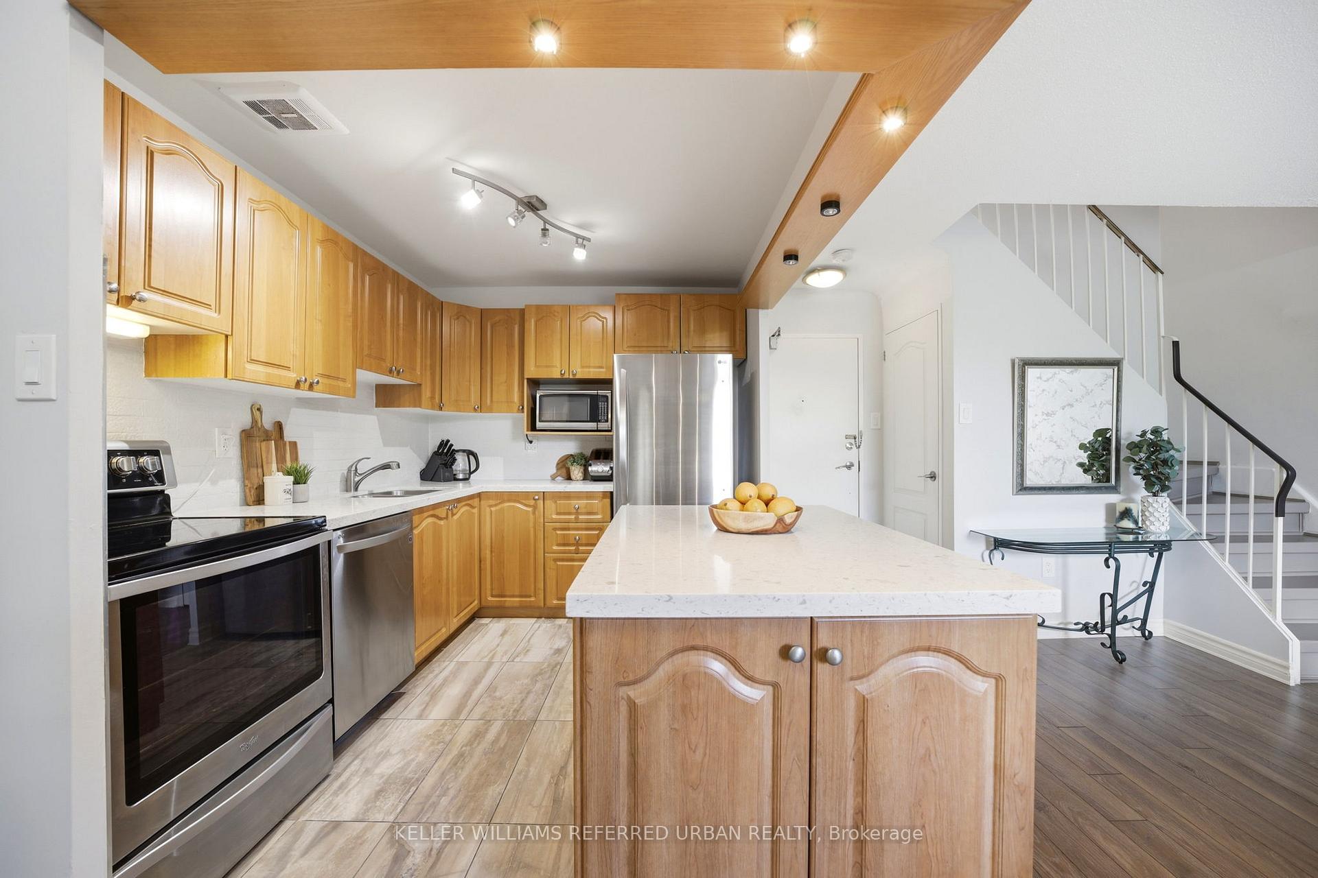 Photo 6 of Unit 347, 16B Elgin Street, Markham, Thornhill — HOMEH