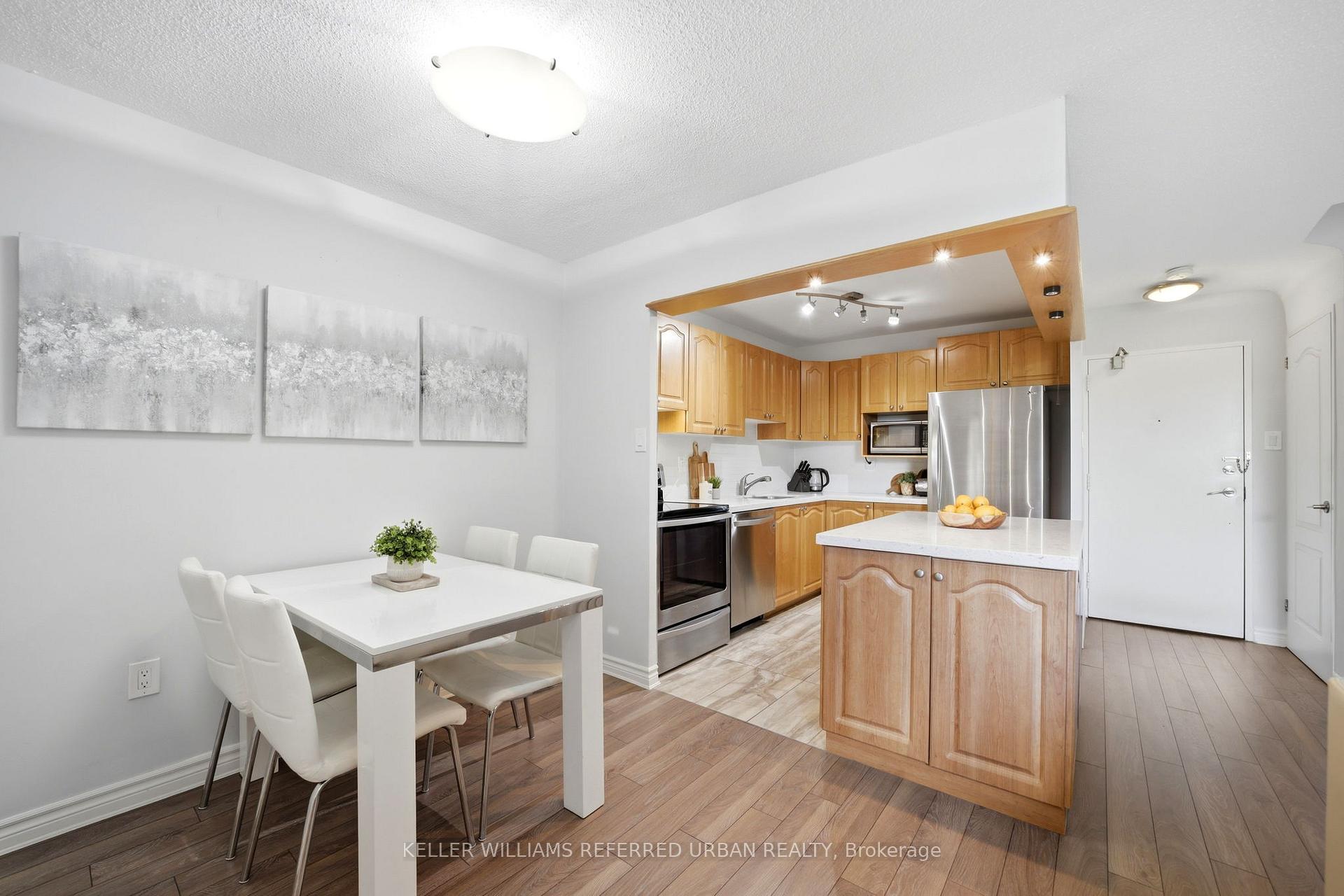 Photo 7 of Unit 347, 16B Elgin Street, Markham, Thornhill — HOMEH