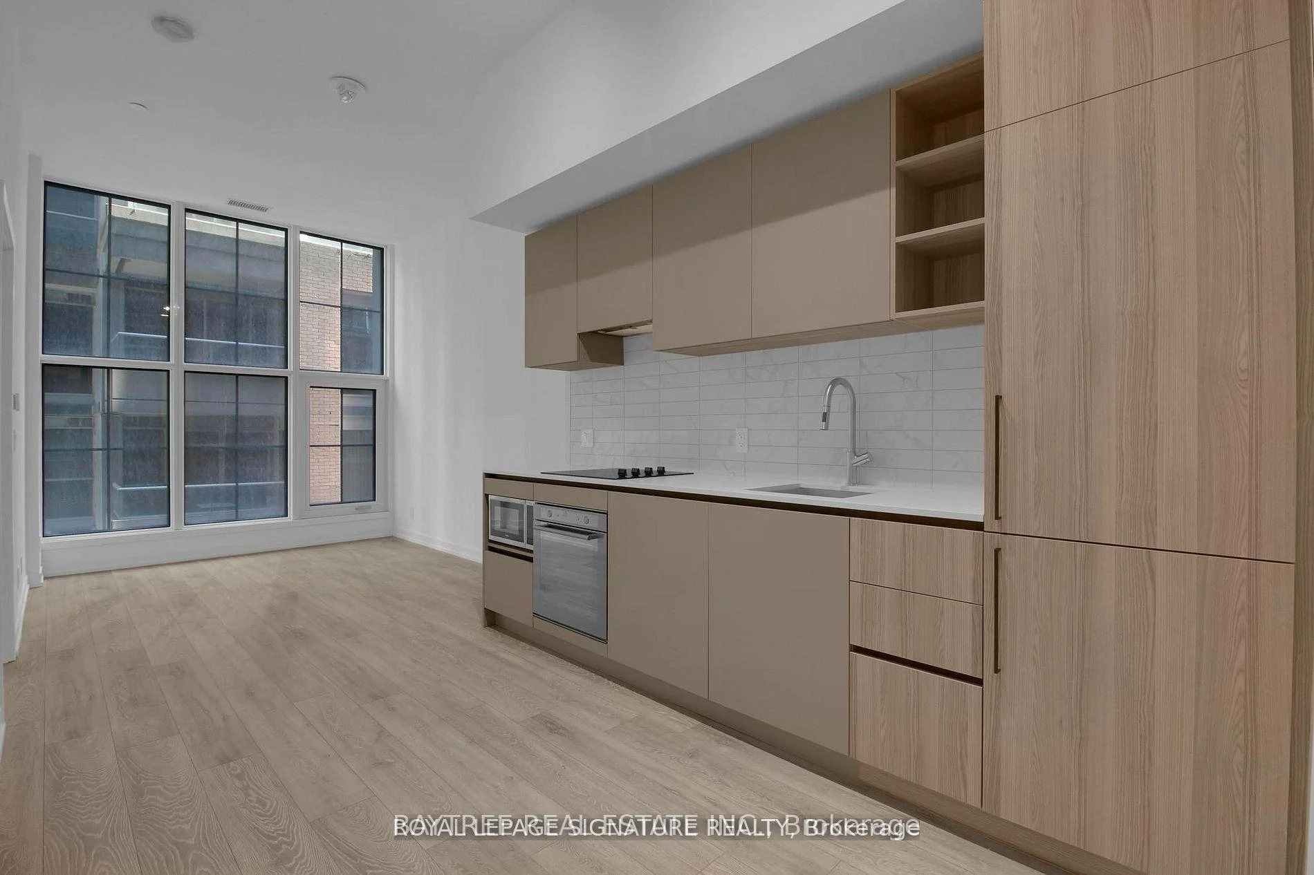 Photo 6 of Unit 702, 55 Mercer Street, Toronto, Waterfront Communities — HOMEH