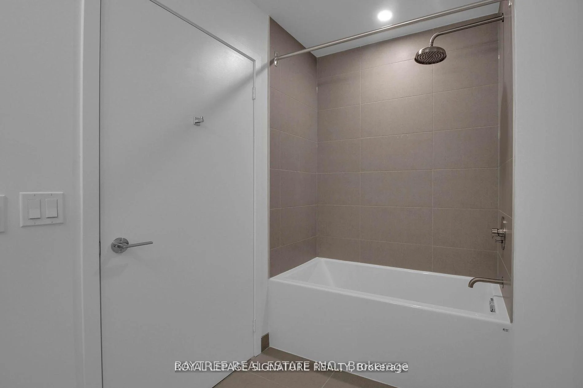 Photo 9 of Unit 702, 55 Mercer Street, Toronto, Waterfront Communities — HOMEH
