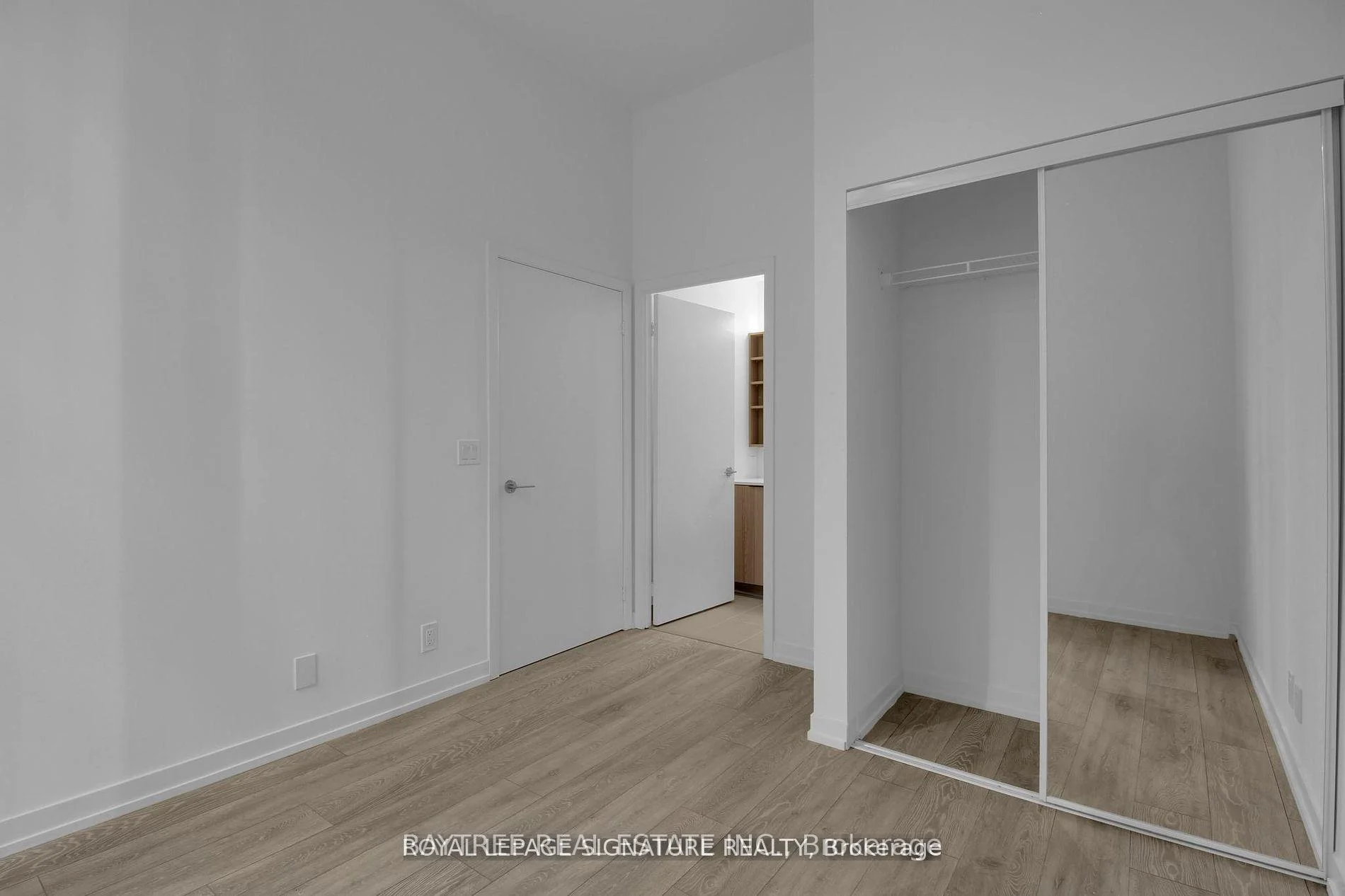 Photo 10 of Unit 702, 55 Mercer Street, Toronto, Waterfront Communities — HOMEH
