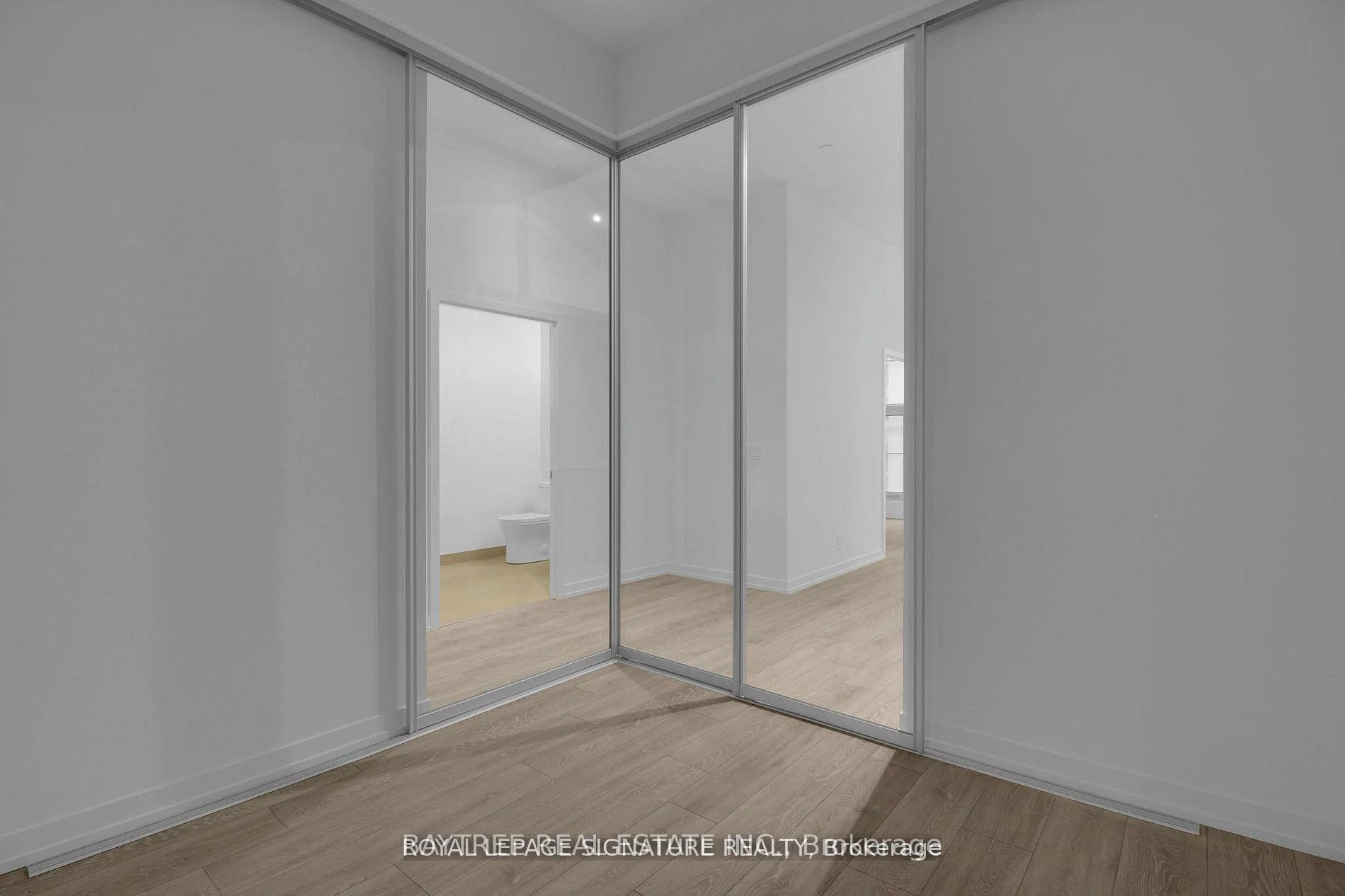 Photo 12 of Unit 702, 55 Mercer Street, Toronto, Waterfront Communities — HOMEH
