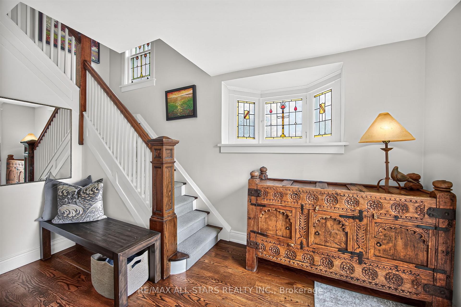 Photo 6 of 30 Edgewood Crescent, Toronto, Rosedale-Moore Park — HOMEH