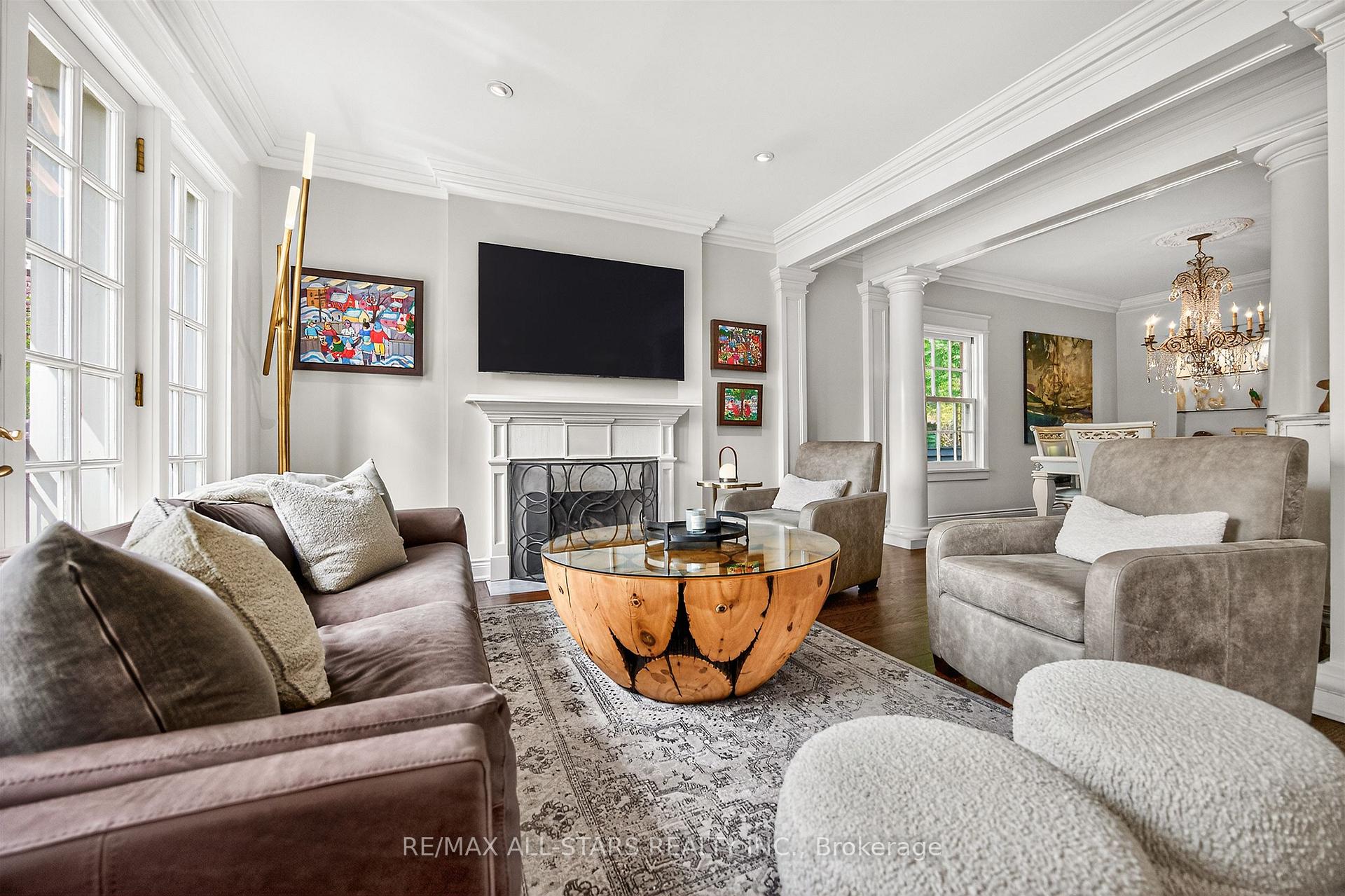 Photo 8 of 30 Edgewood Crescent, Toronto, Rosedale-Moore Park — HOMEH