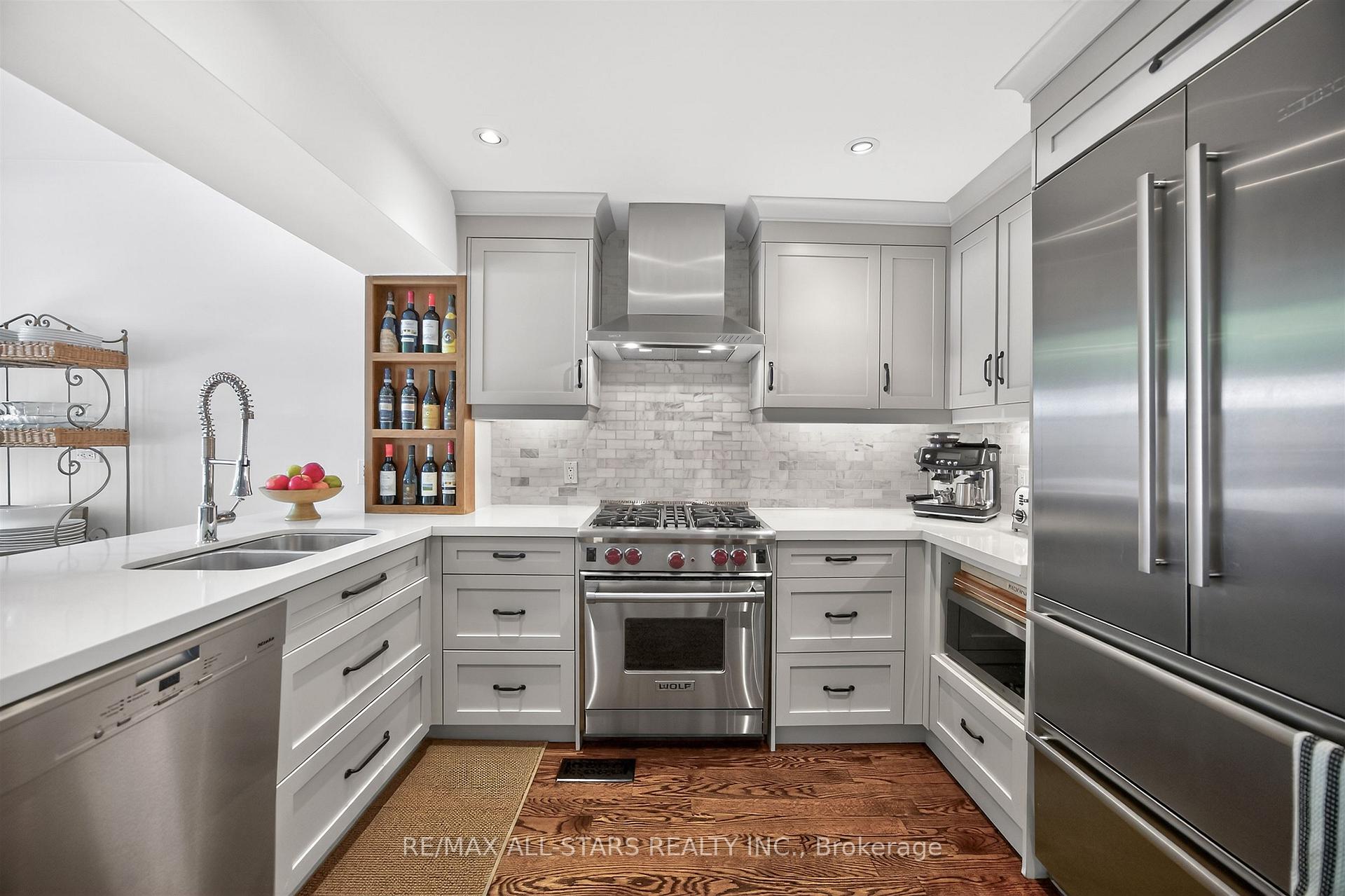 Photo 14 of 30 Edgewood Crescent, Toronto, Rosedale-Moore Park — HOMEH